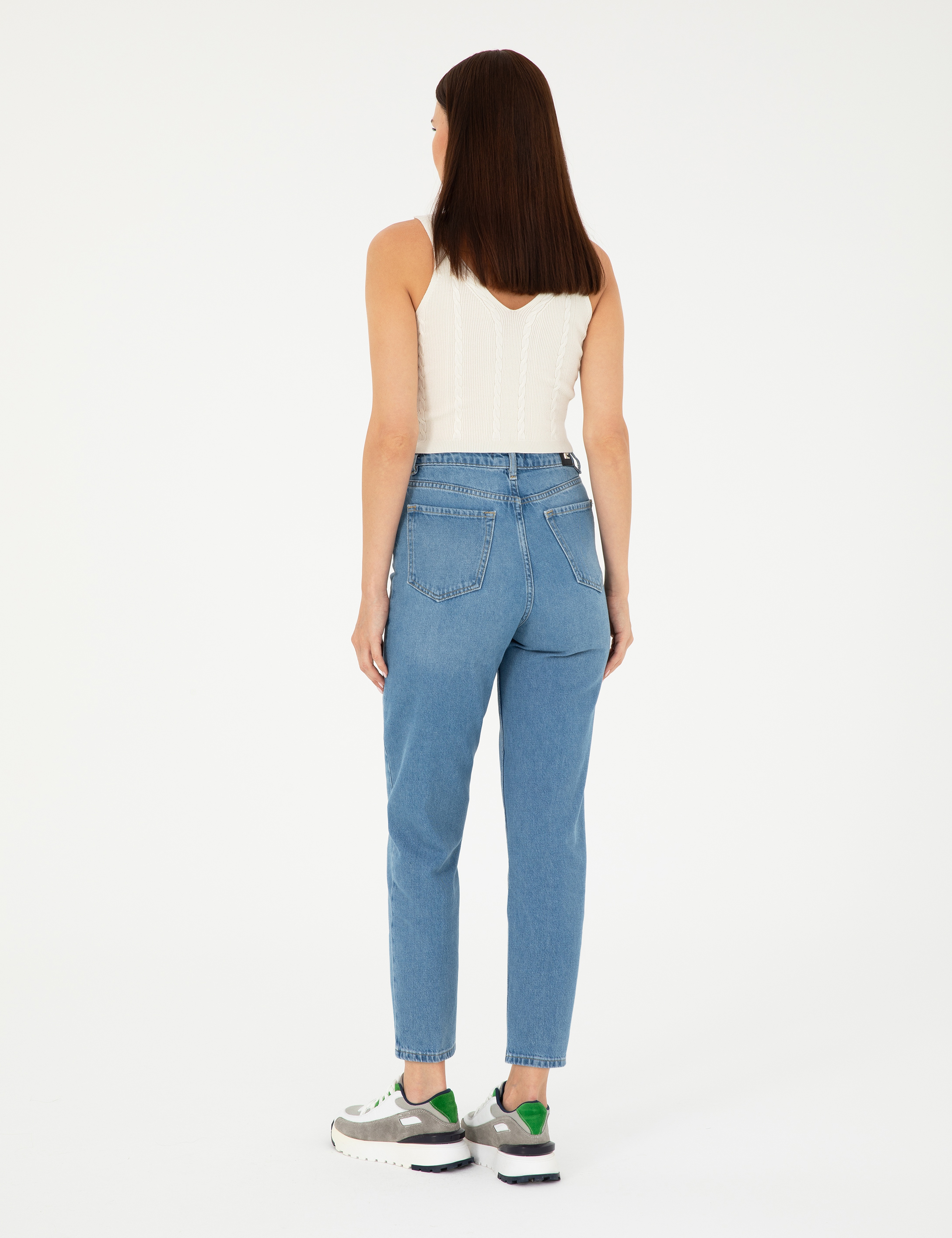 Açık Mavi Mom Fit Jean Pantolon - Image 4
