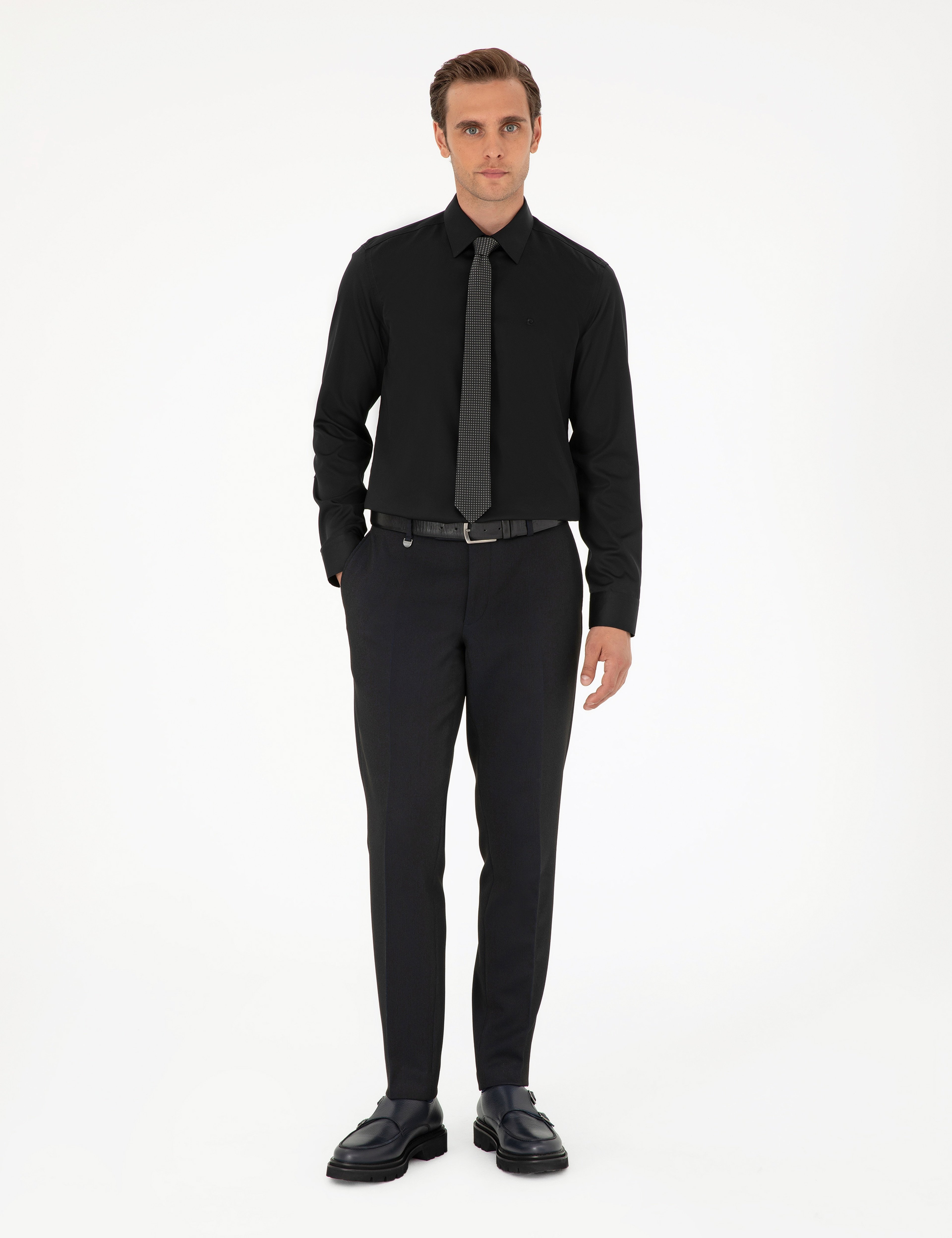 Siyah Non İron Kolay Ütülenebilir Slim Fit Uzun Kollu Basic Gömlek