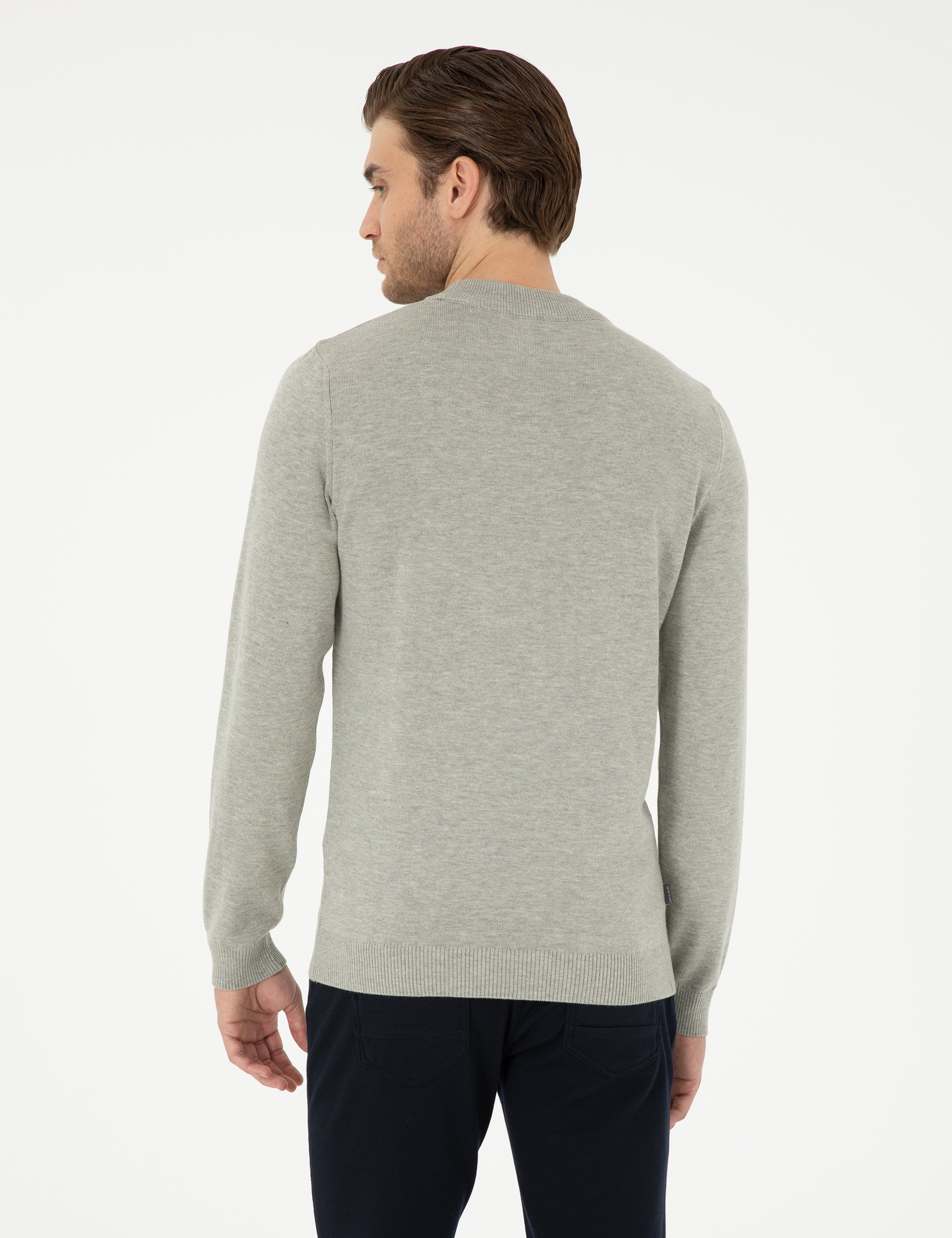 Açık Gri Melanj Slim Fit Çeyrek Yaka Basic Triko Kazak - Image 5