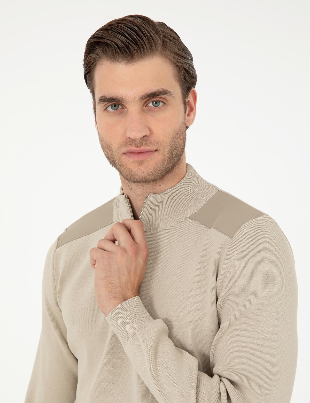 Bej Regular Fit Fermuarlı Dik Yaka Triko Kazak - 50296417007