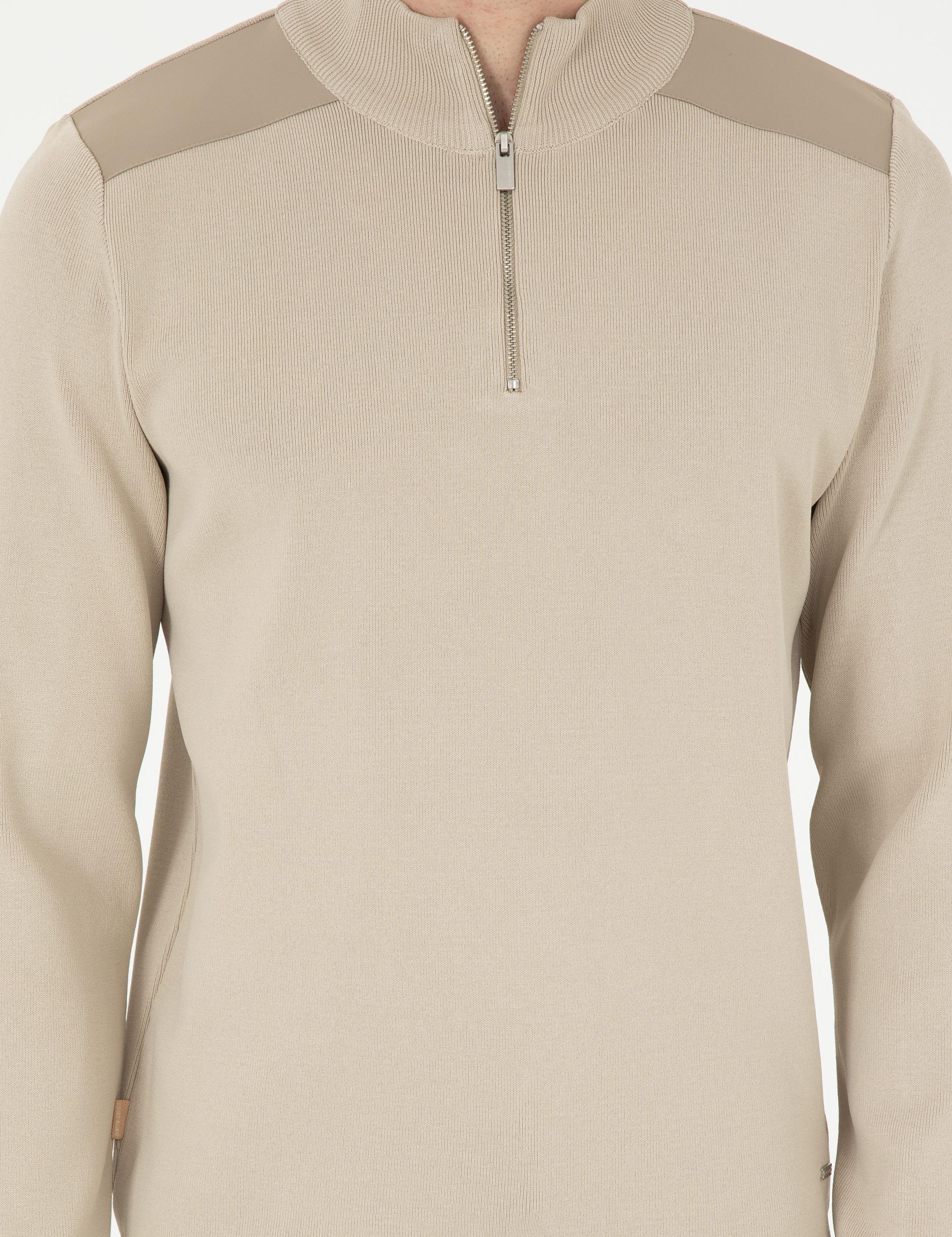 Bej Regular Fit Fermuarlı Dik Yaka Triko Kazak