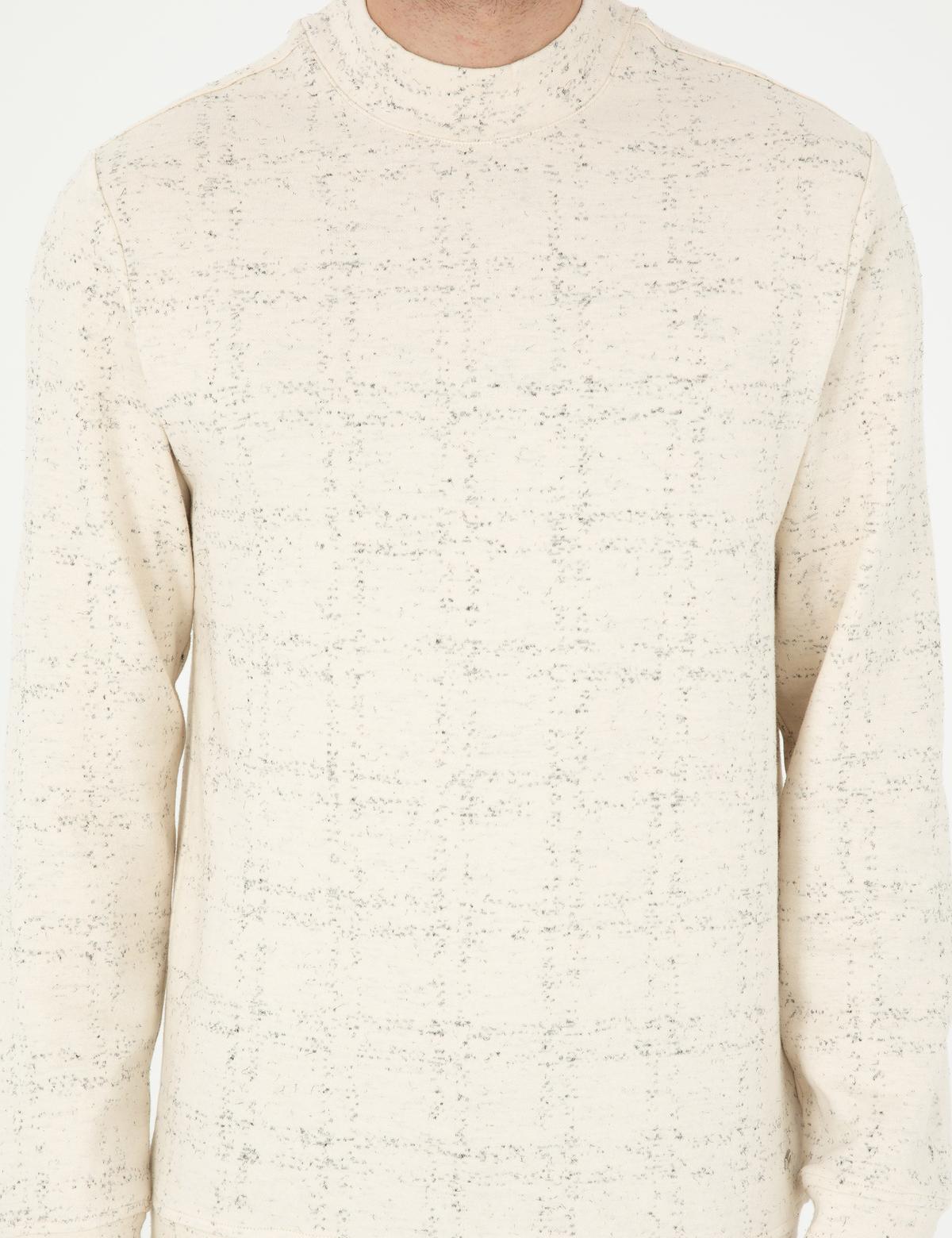 Ekru Regular Fit Sweatshirt - 50292470023