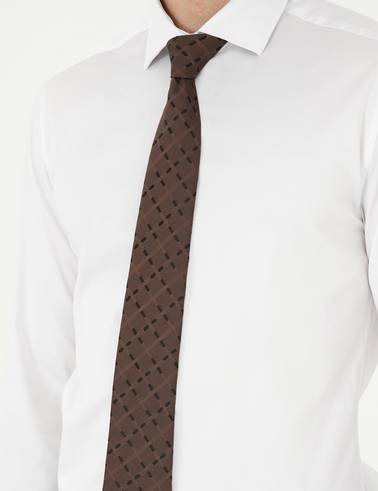Beyaz Likralı Kolay Ütülenebilir Ekstra Slim Fit Basic Gömlek