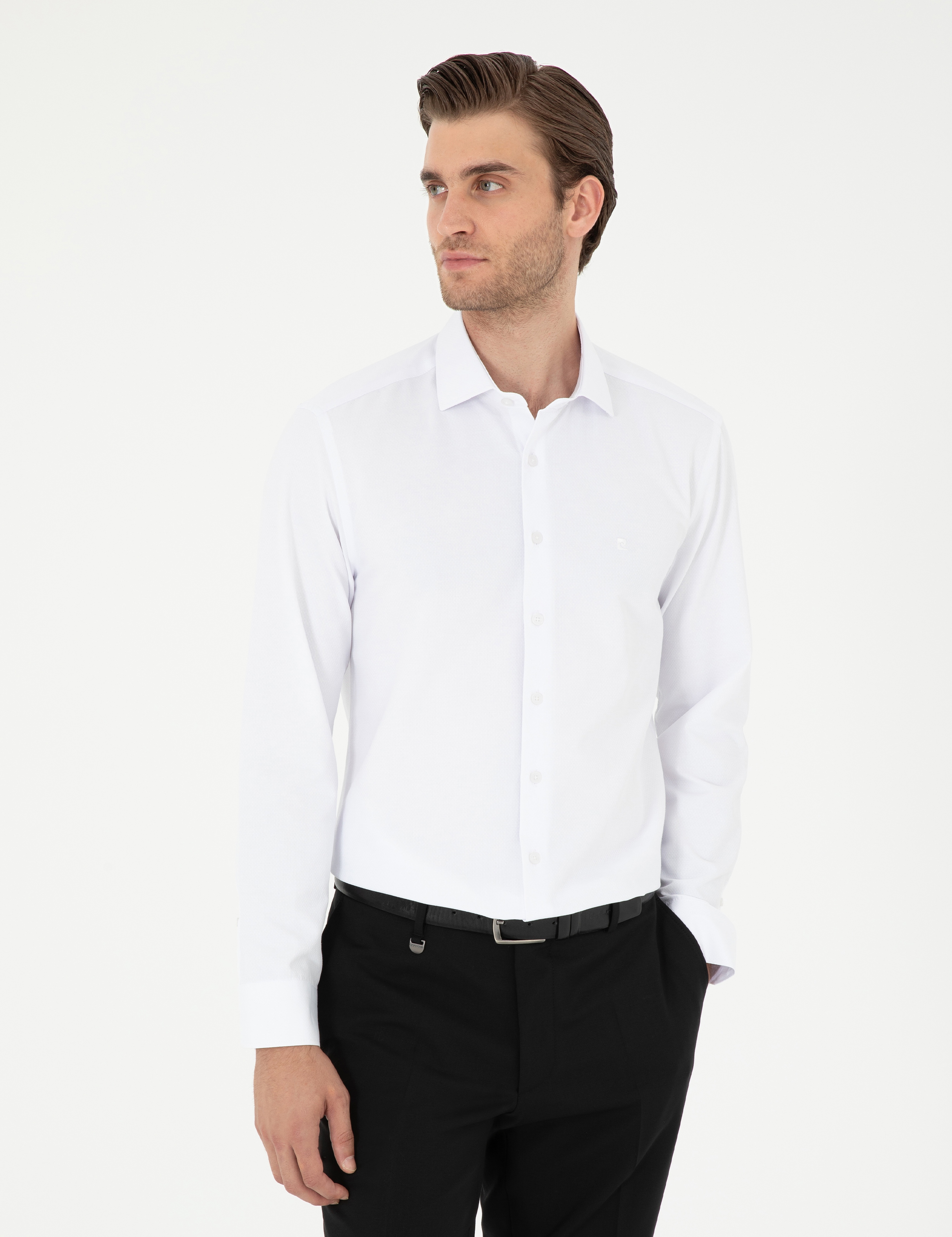 Beyaz Slim Fit Armürlü Uzun Kollu Gömlek