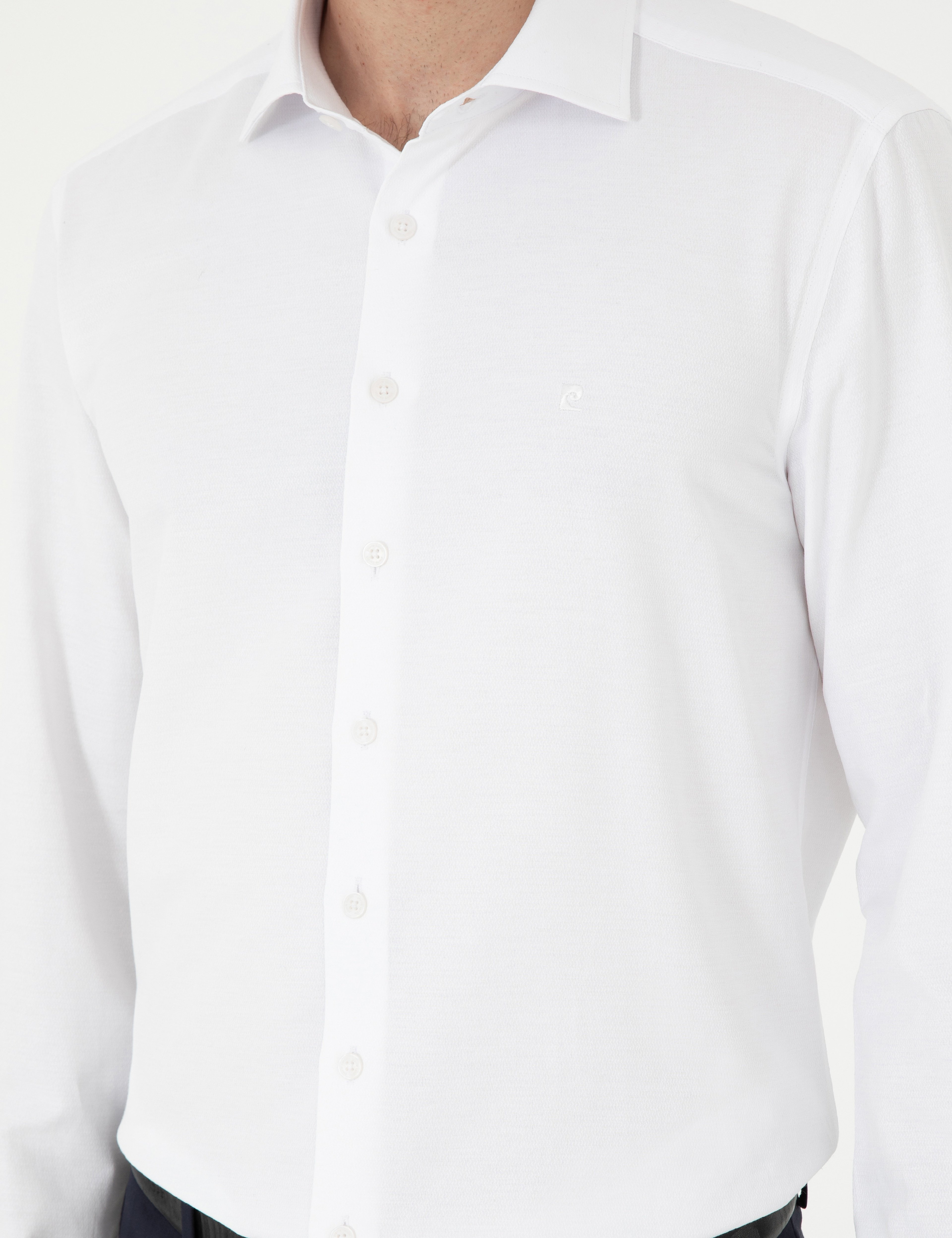 Beyaz Slim Fit Armürlü Uzun Kollu Gömlek