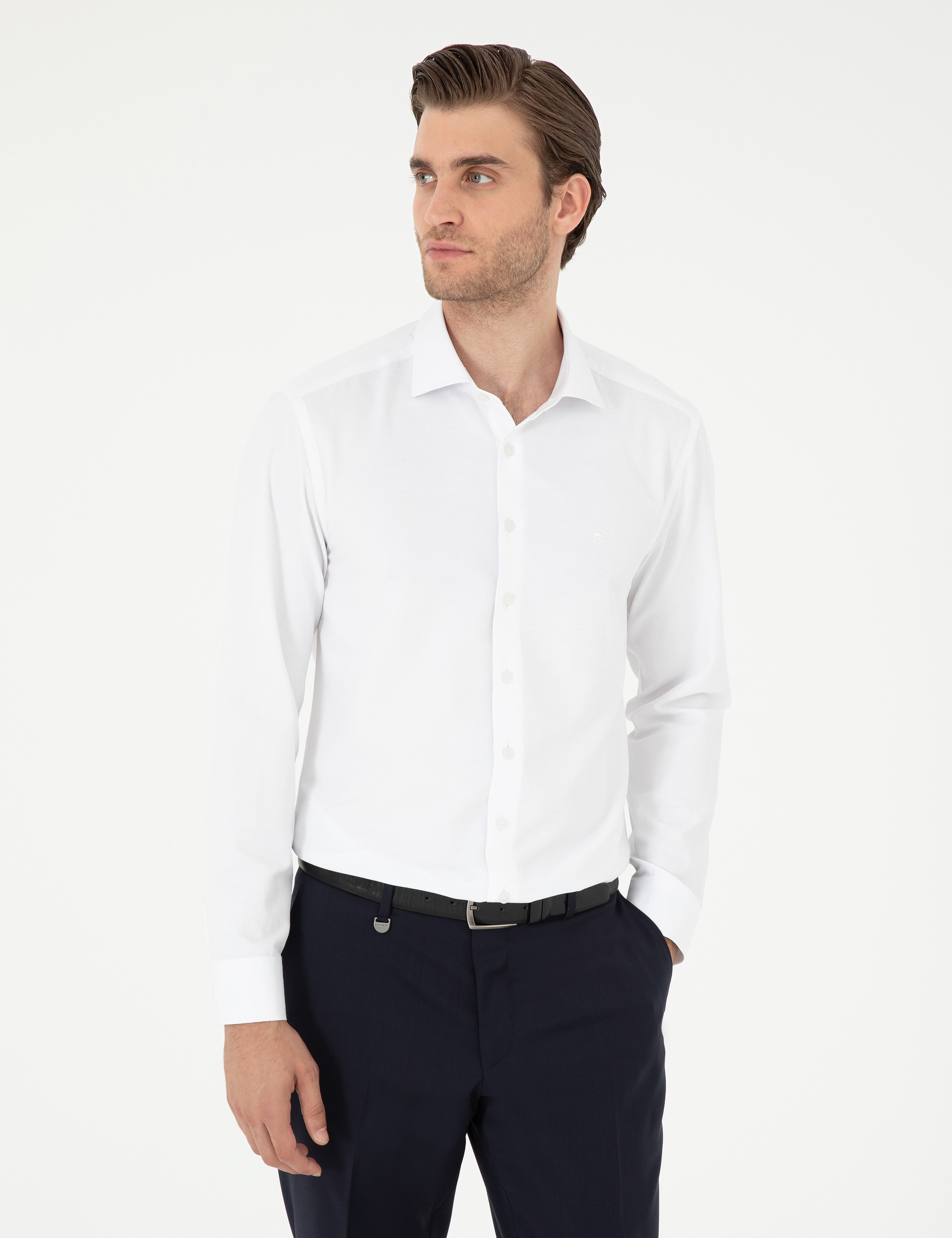 Beyaz Slim Fit Armürlü Uzun Kollu Gömlek
