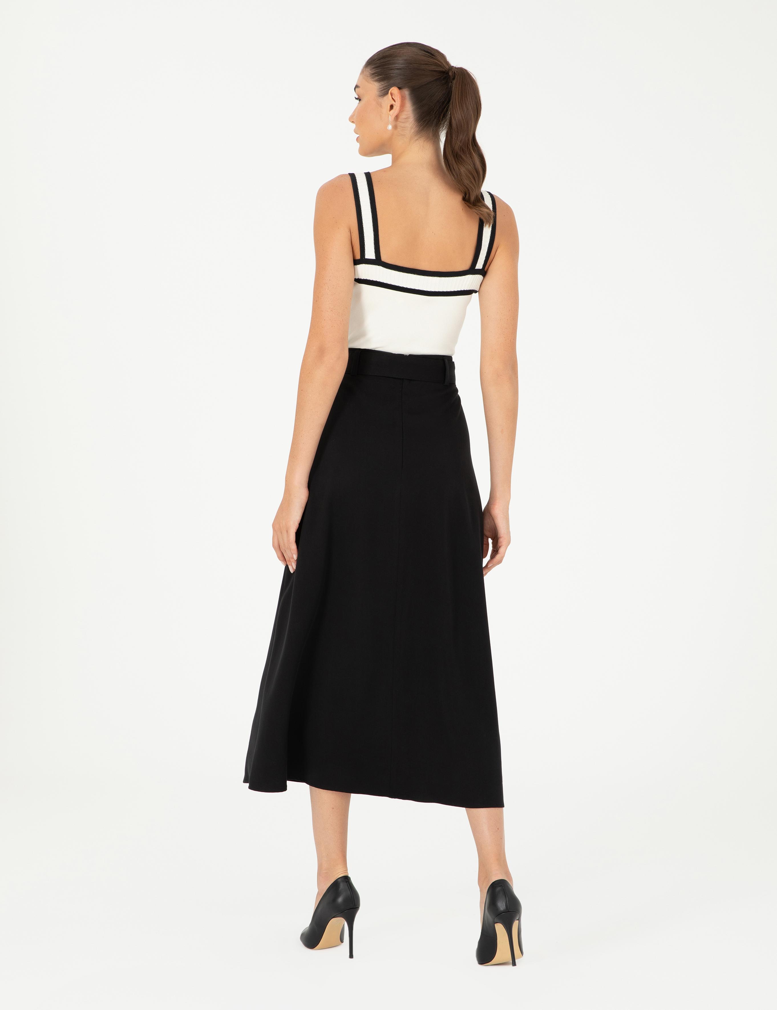 Siyah A Kesim Dokuma Etek