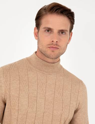 Bej Slim Fit Yarım Balıkçı Yaka Triko Kazak