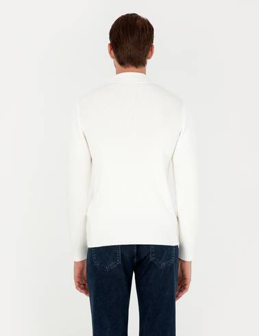 Ekru Slim Fit Yarım Balıkçı Yaka Triko Kazak