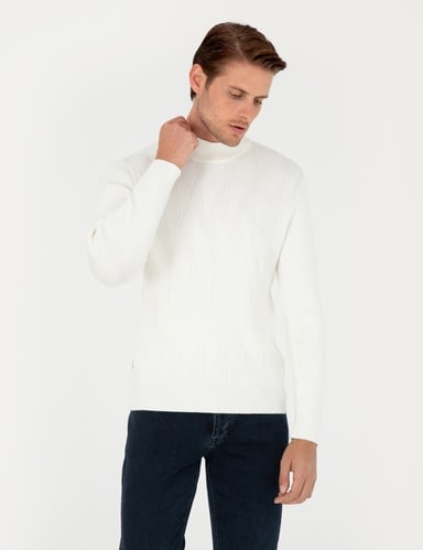 Ekru Slim Fit Yarım Balıkçı Yaka Triko Kazak