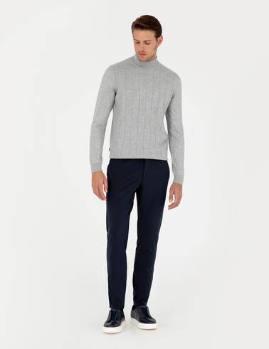 Gri Slim Fit Yarım Balıkçı Yaka Triko Kazak