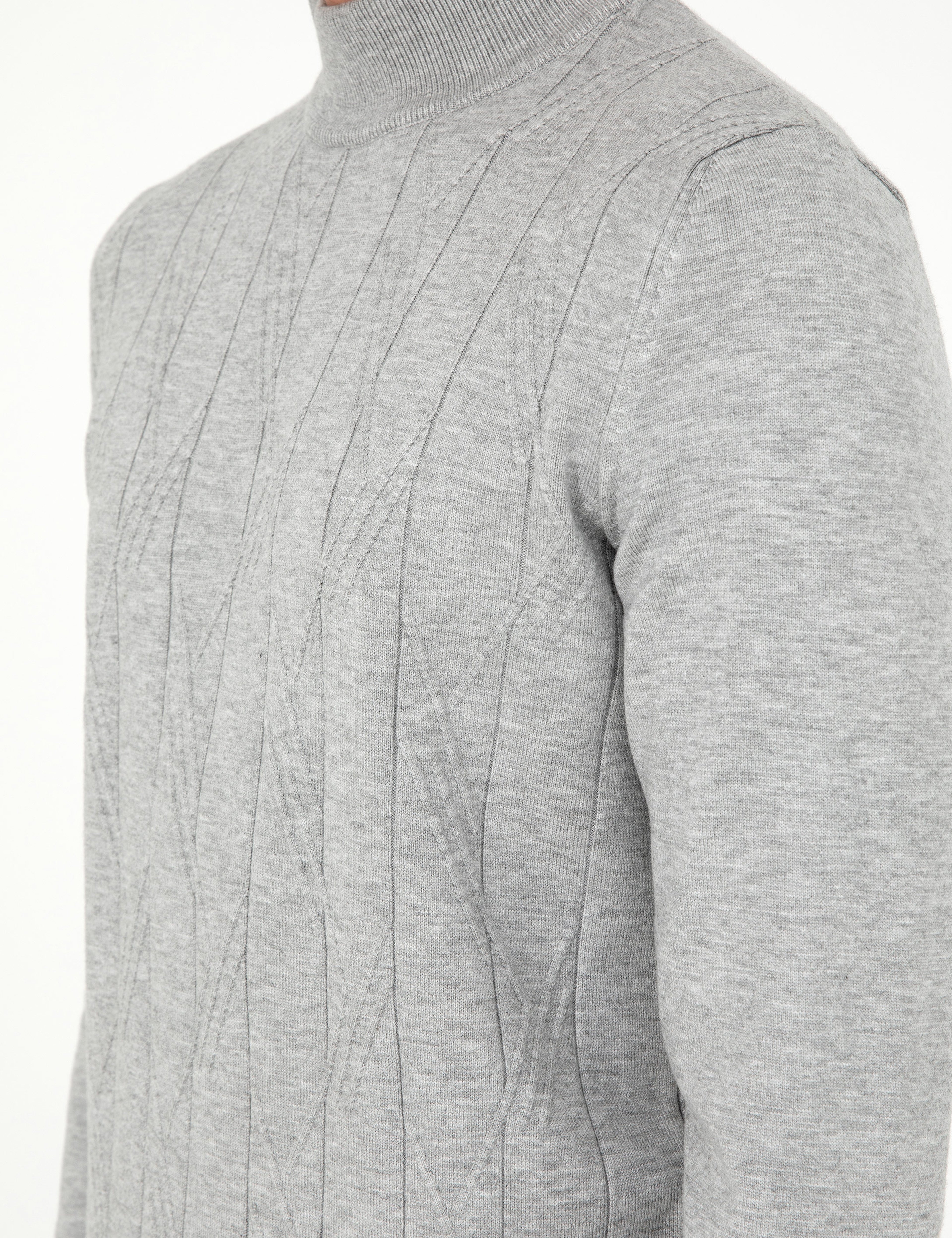 Gri Slim Fit Yarım Balıkçı Yaka Triko Kazak