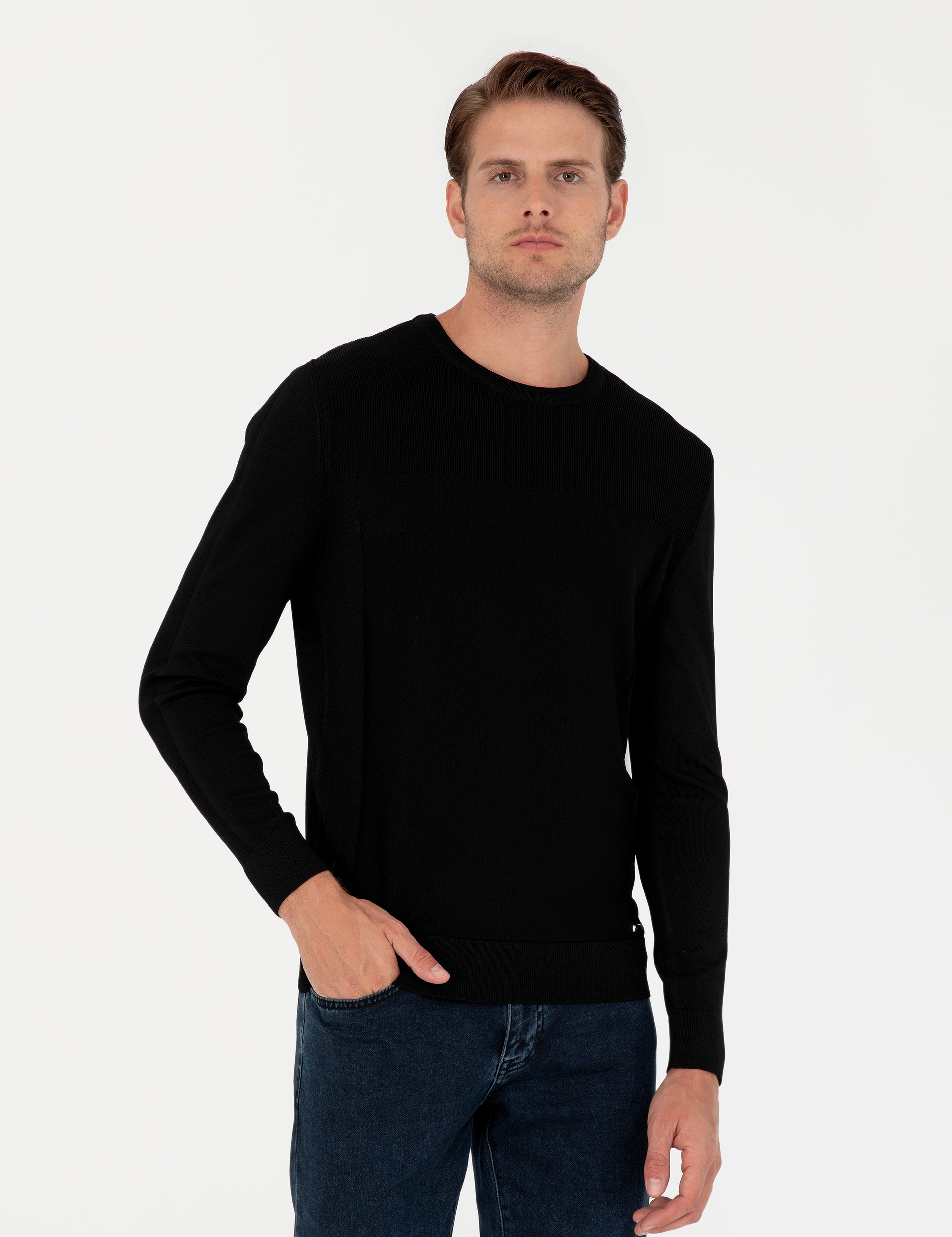 Siyah Slim Fit Bisiklet Yaka Triko Kazak