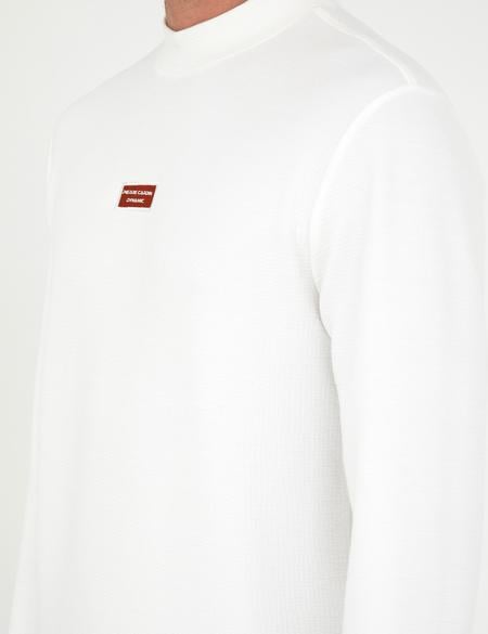 Beyaz Regular Fit Sweatshirt - 50293256003