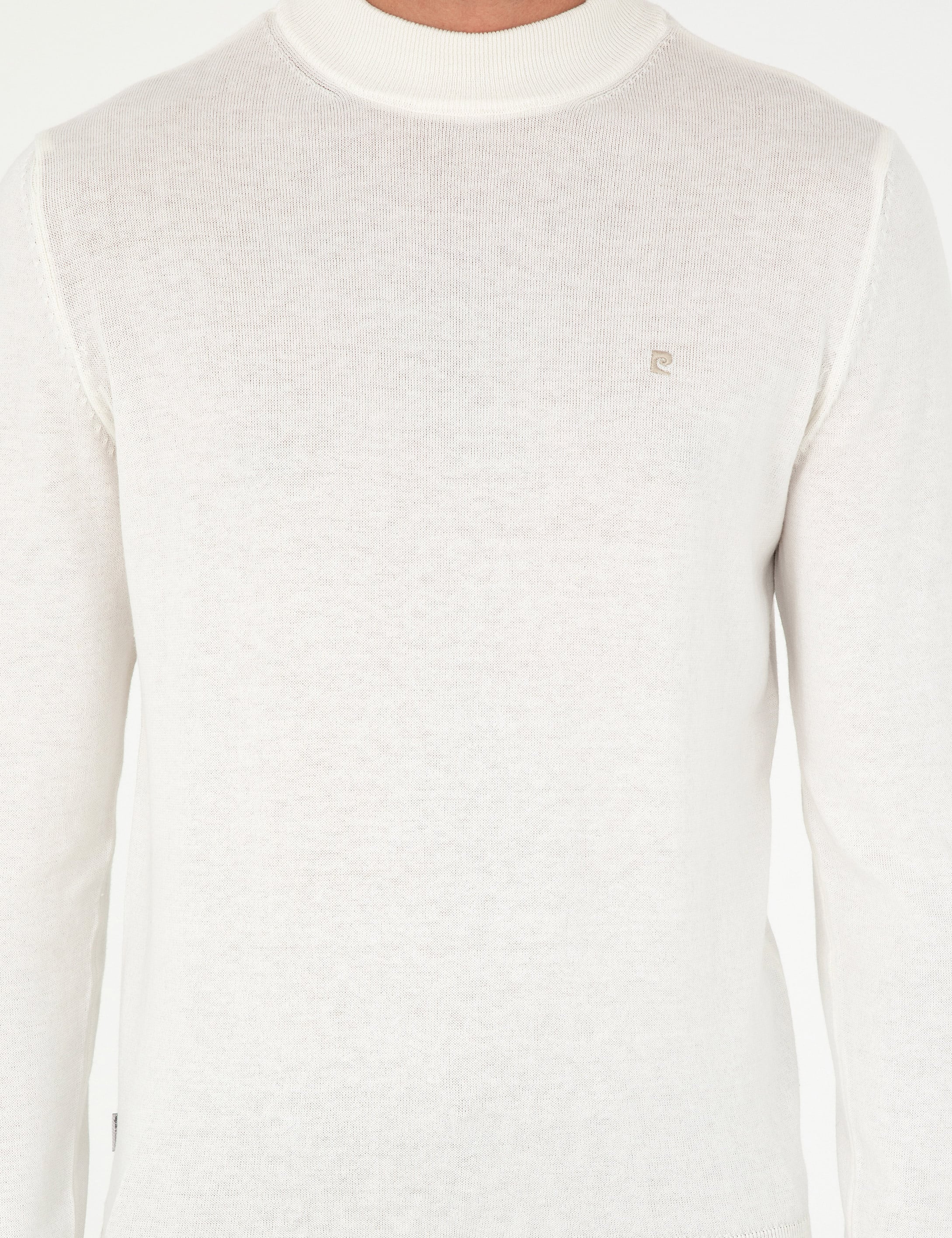 Ekru Slim Fit Çeyrek Yaka Basic Triko Kazak