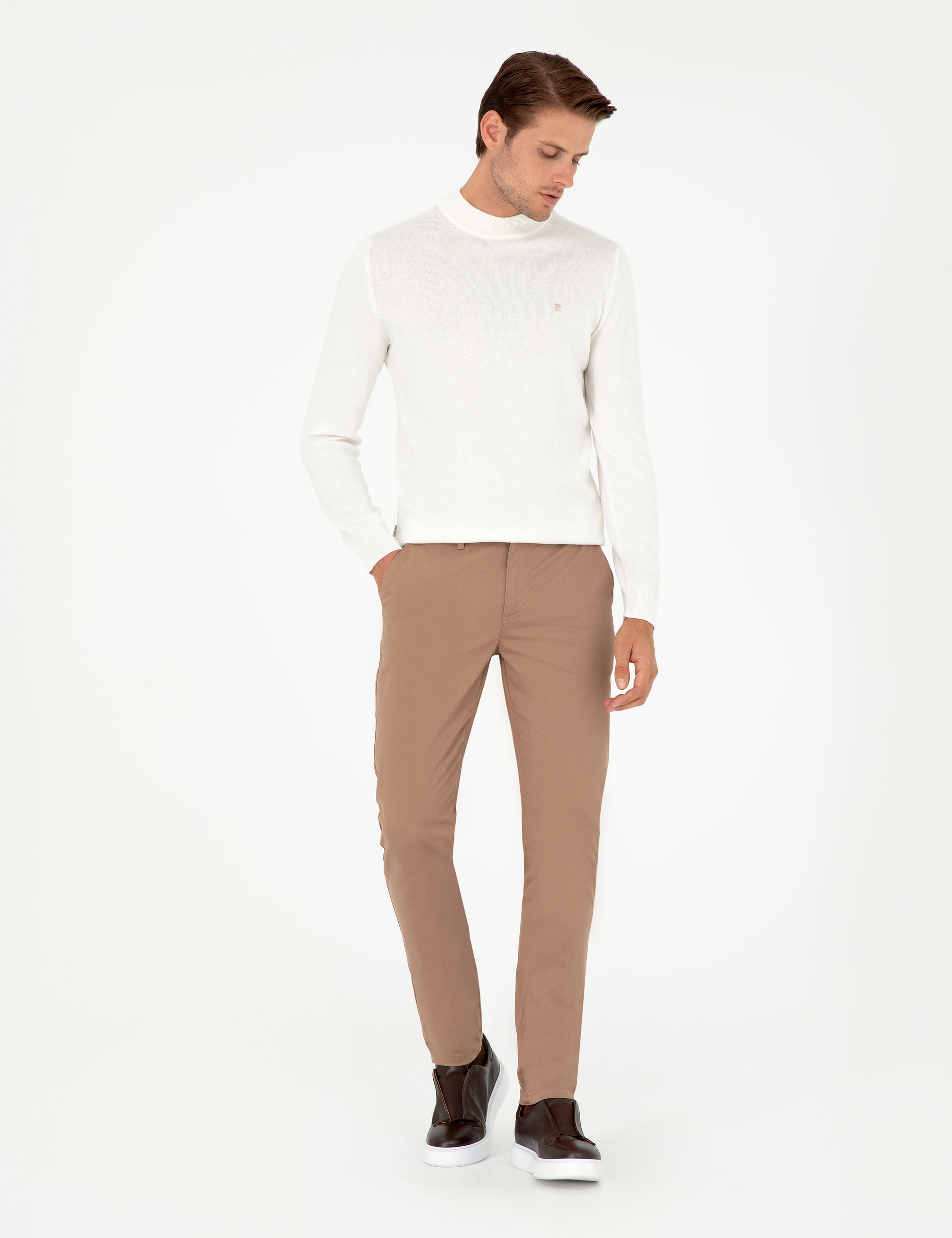 Ekru Slim Fit Çeyrek Yaka Basic Triko Kazak