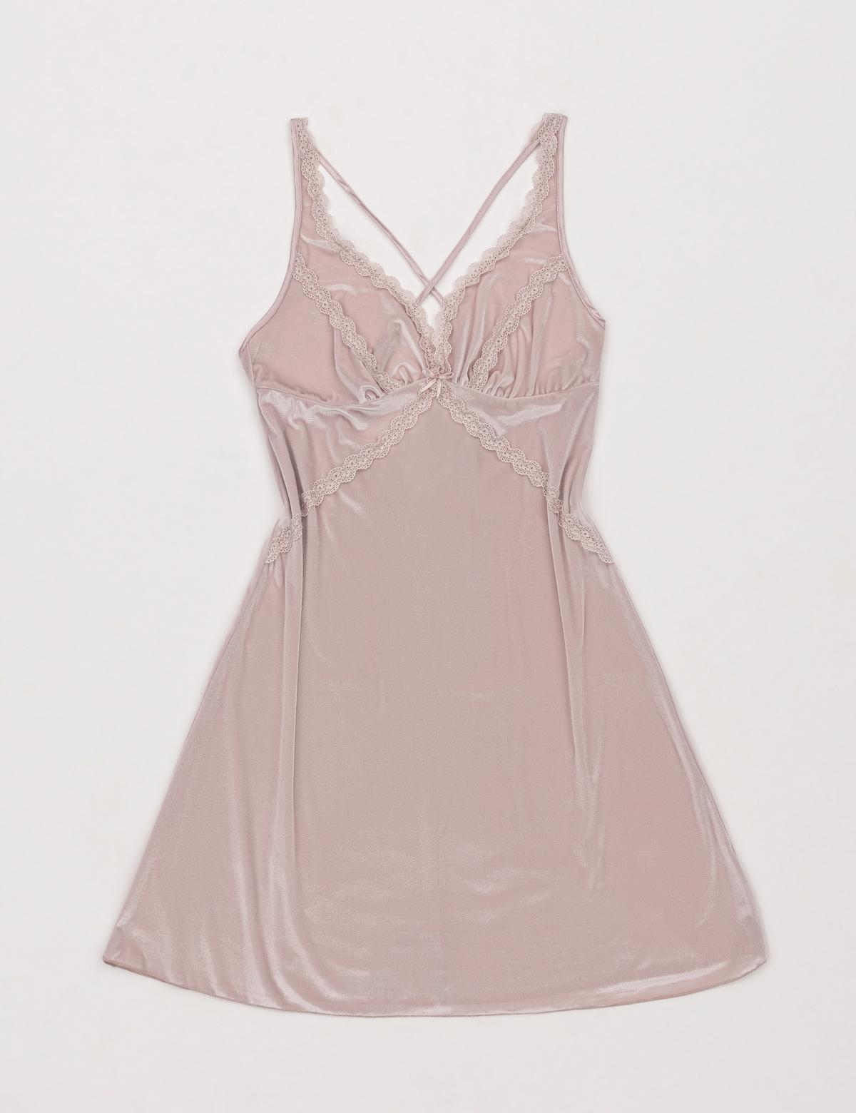 Pudra Kadife Gecelik