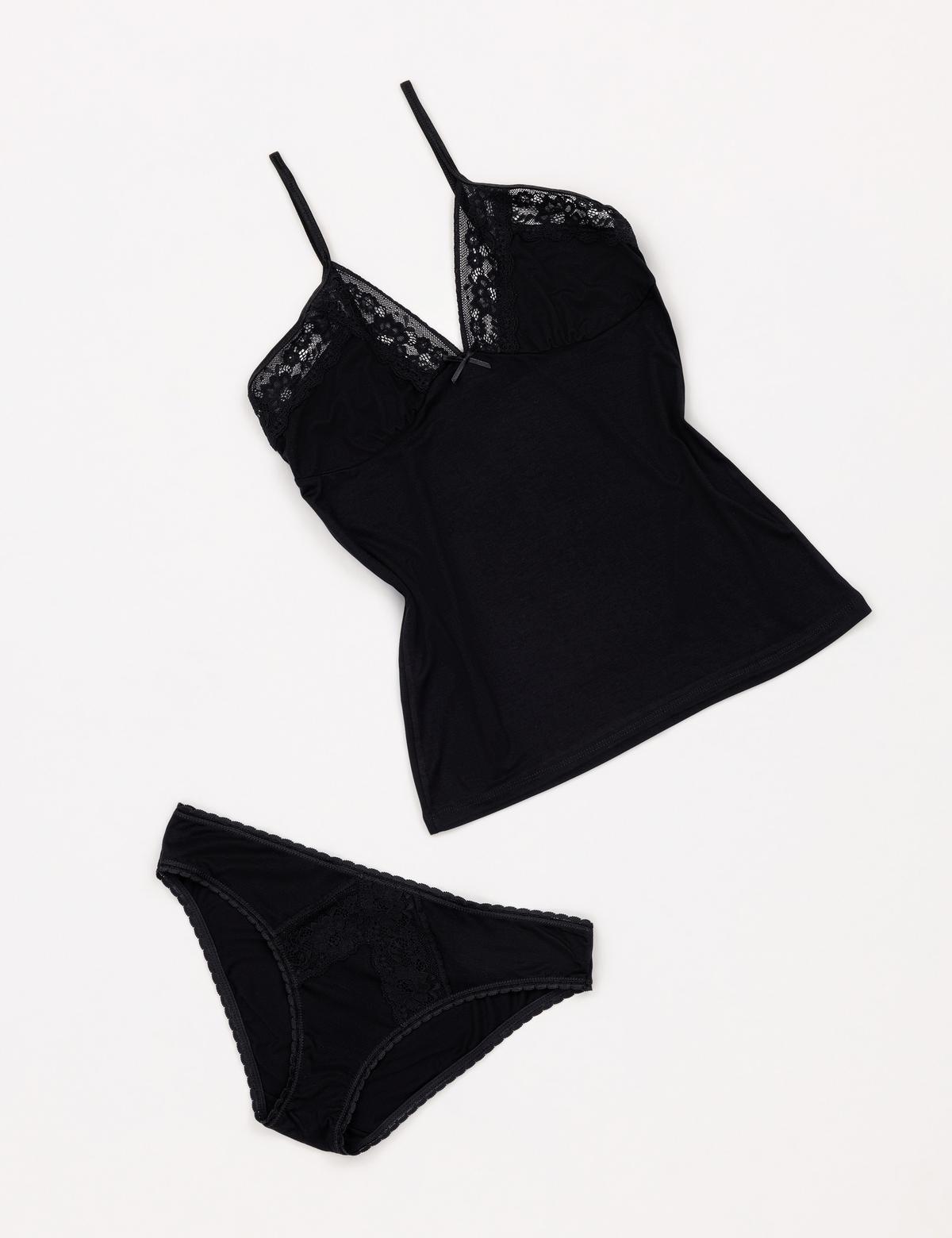 Siyah İç Giyim Takım