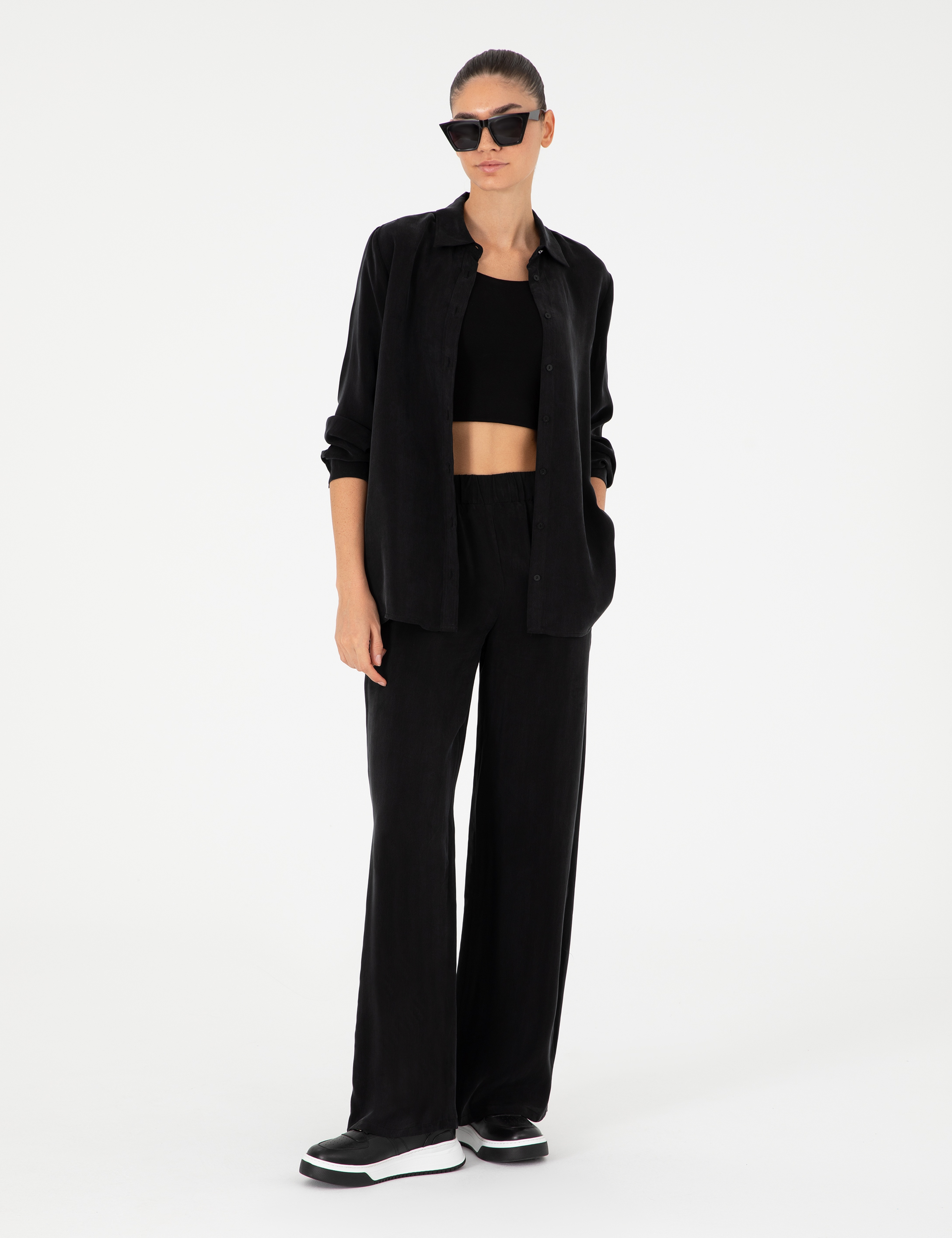 Siyah Yüksek Bel Kupro Kumaş Loose Fit Pantolon - Image 1