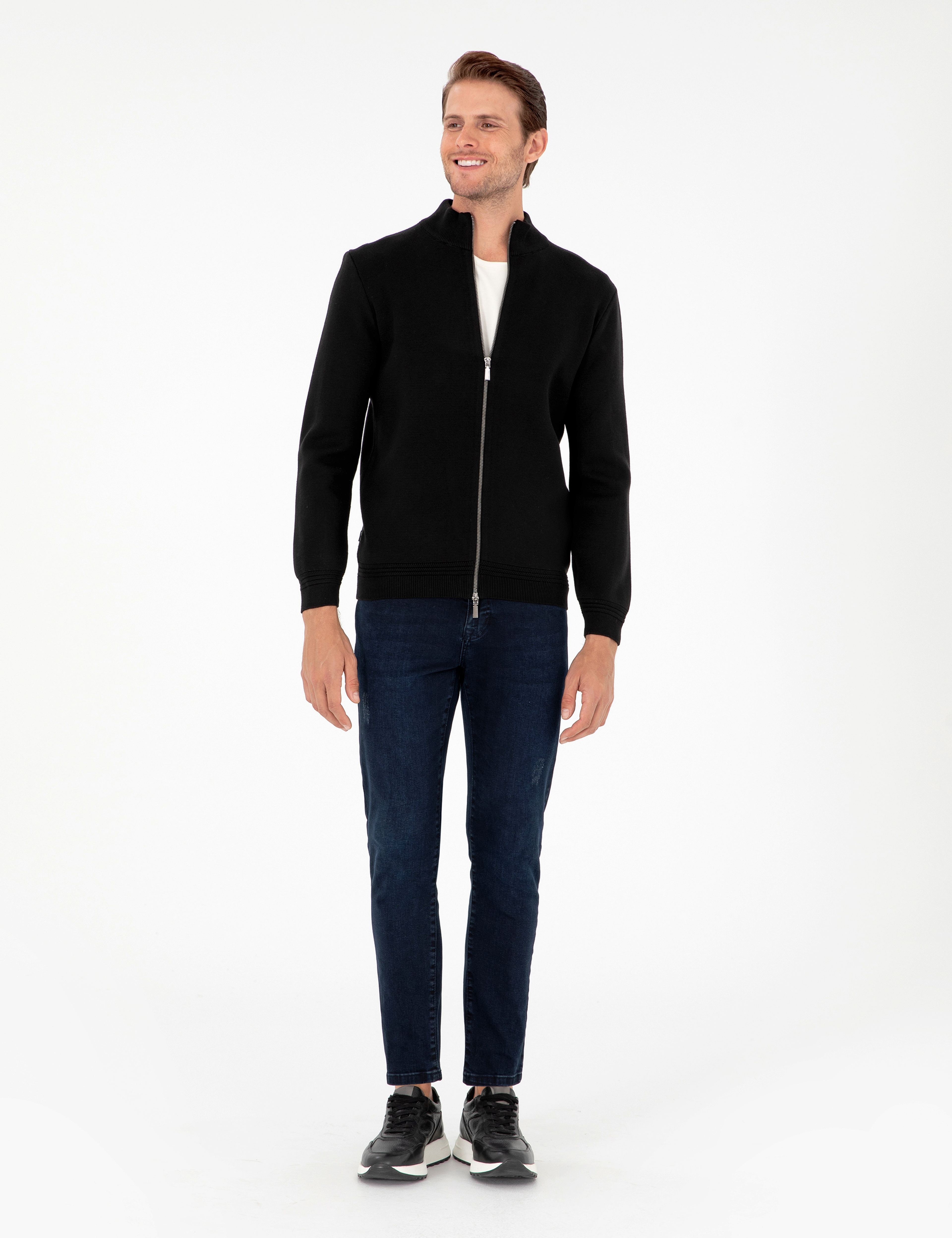 Siyah Regular Fit Fermuarlı Triko Hırka