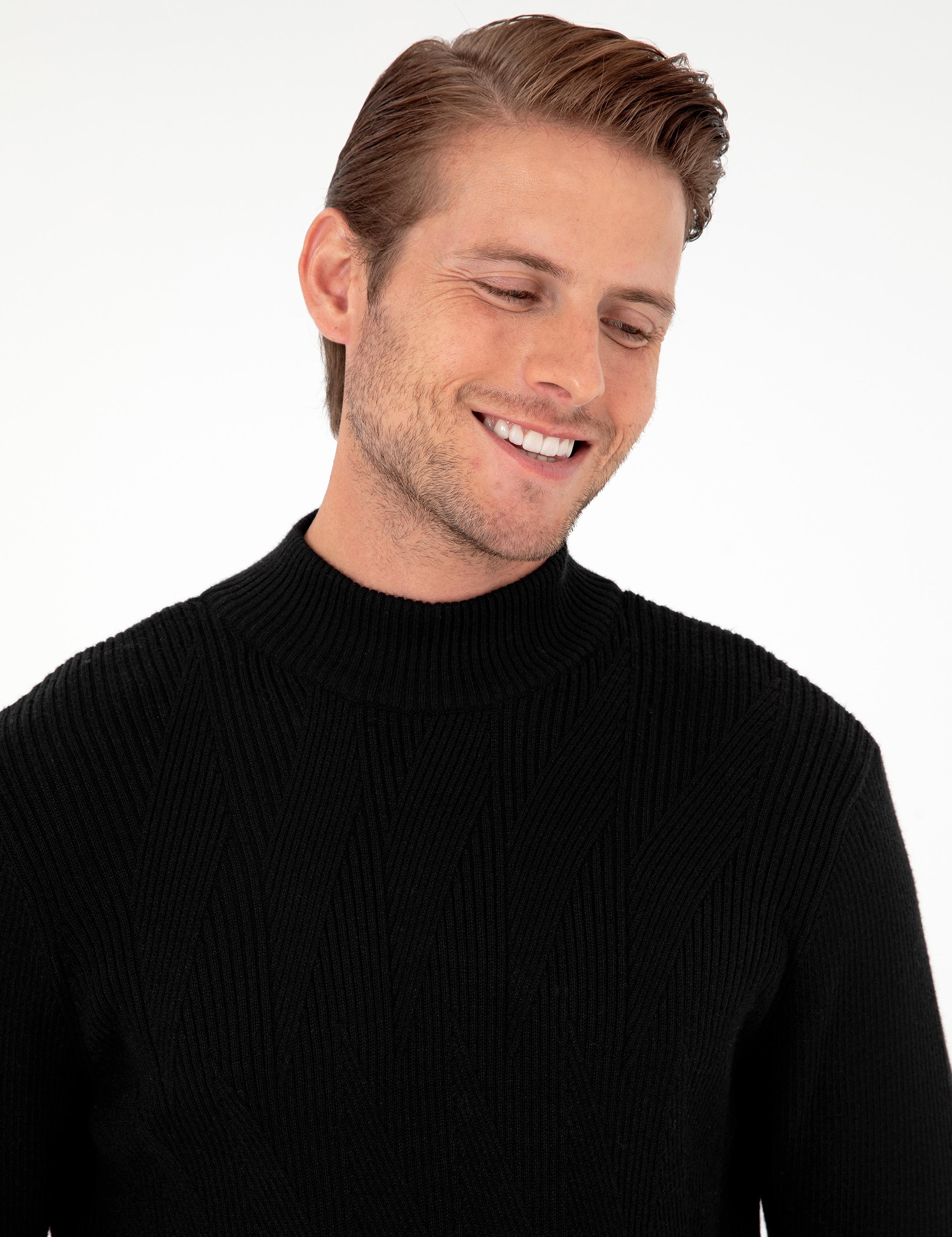 Siyah Slim Fit Yarım Balıkçı Yaka Yün Karışımlı Triko Kazak