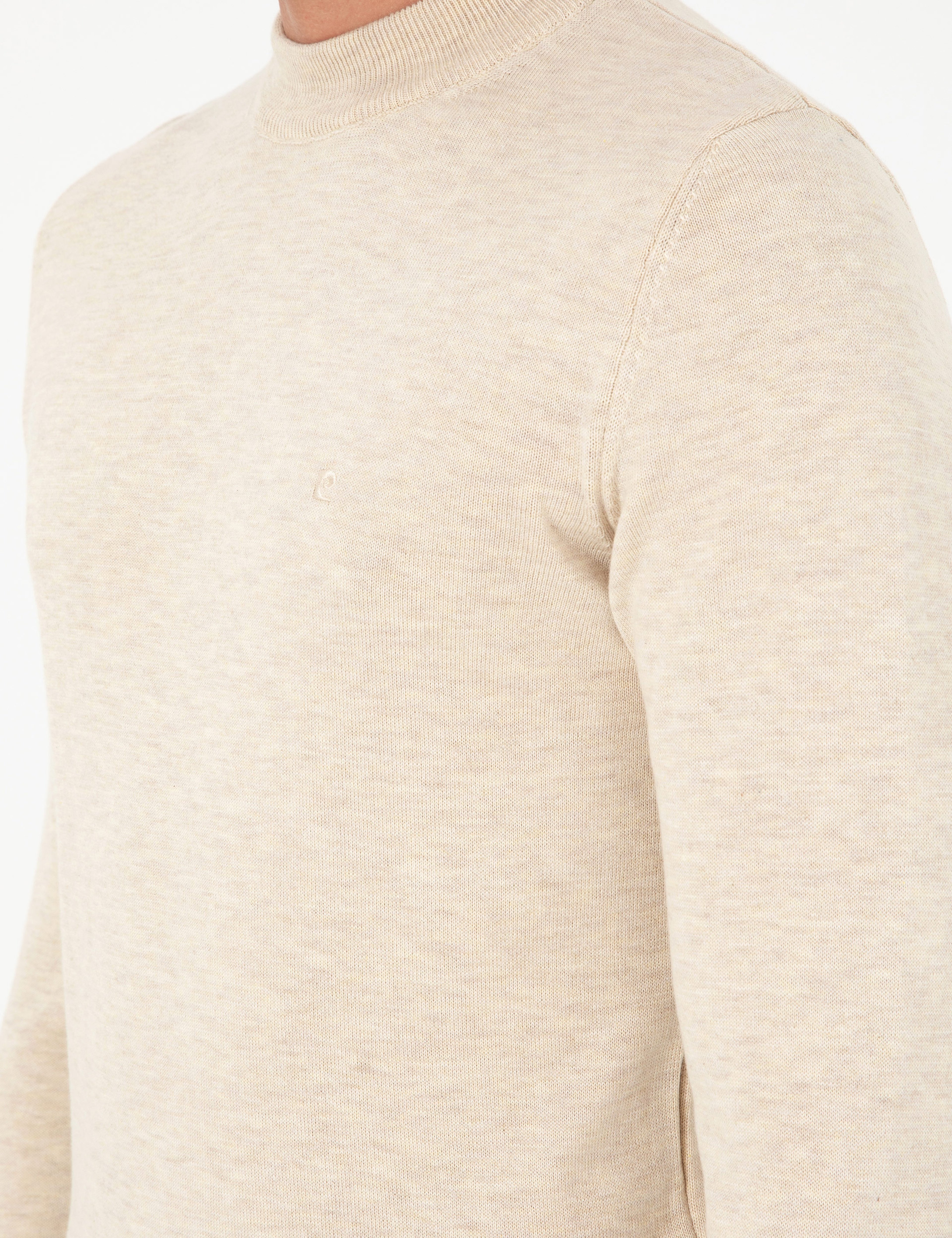 Krem Melanj Slim Fit Çeyrek Yaka Basic Triko Kazak