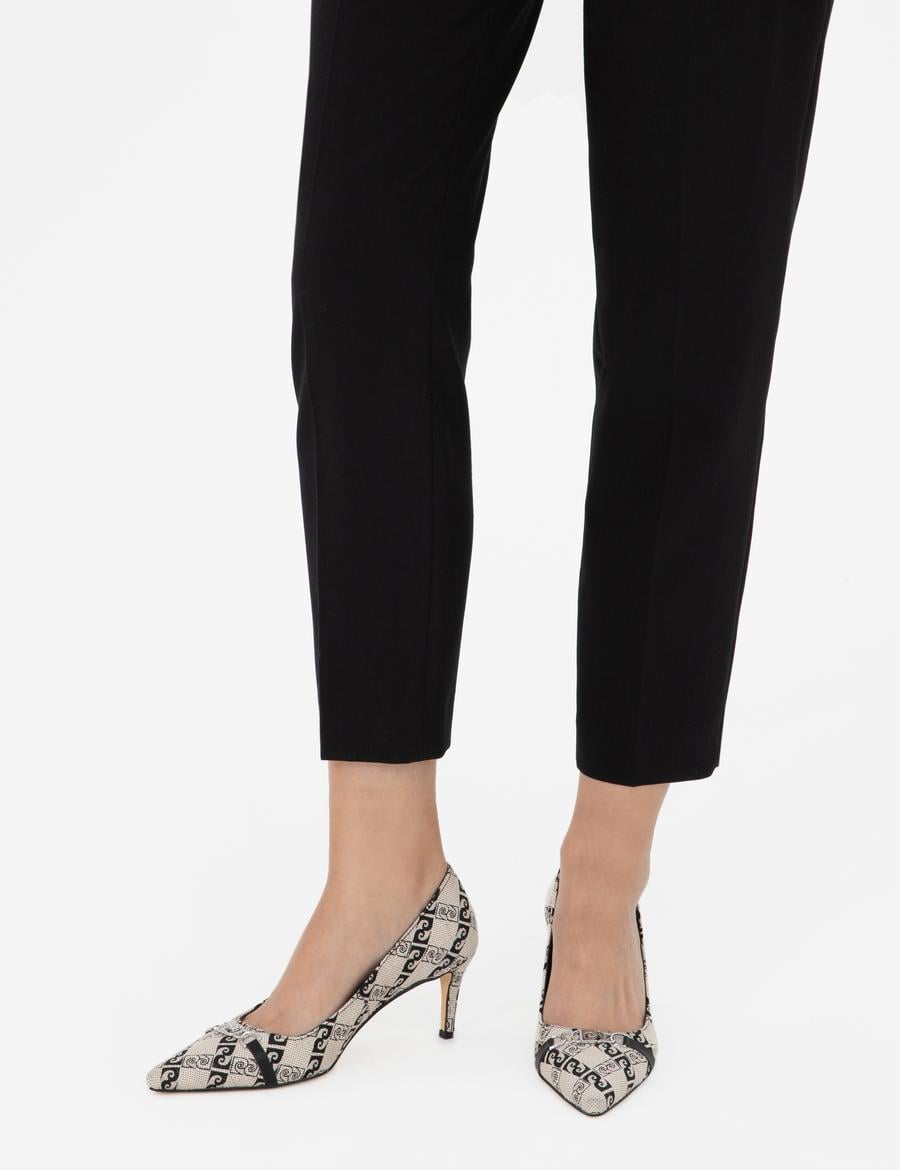 Siyah Desenli Topuklu Ayakkabı