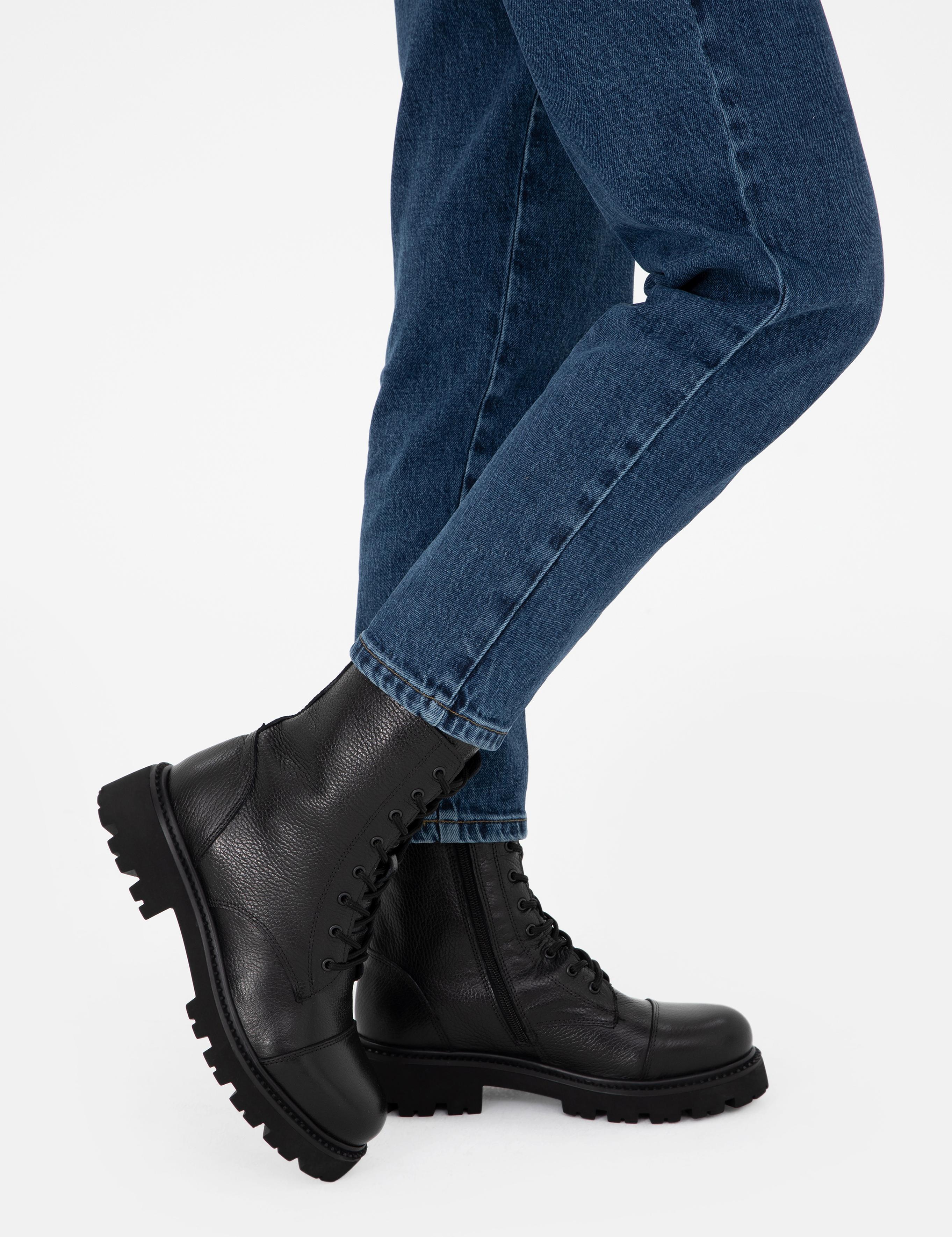 Siyah Deri Bağcıklı Bot