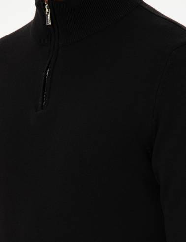 Siyah Slim Fit Fermuarlı Dik Yaka Triko Kazak