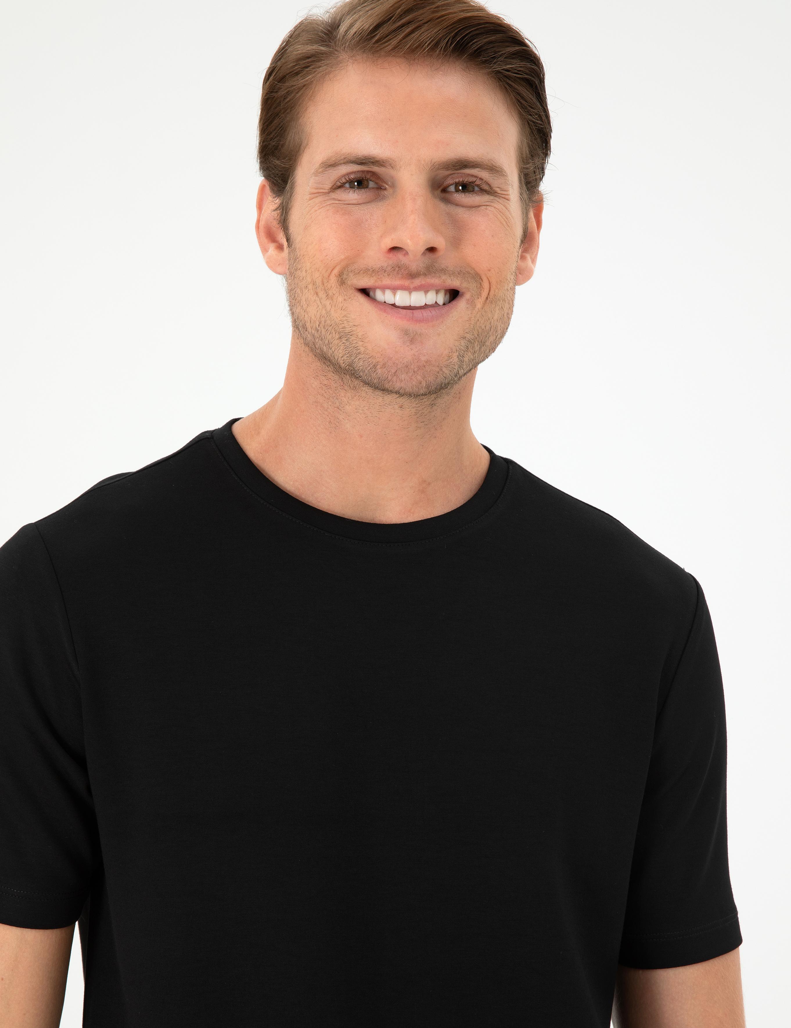 Siyah Regular Fit Tişört