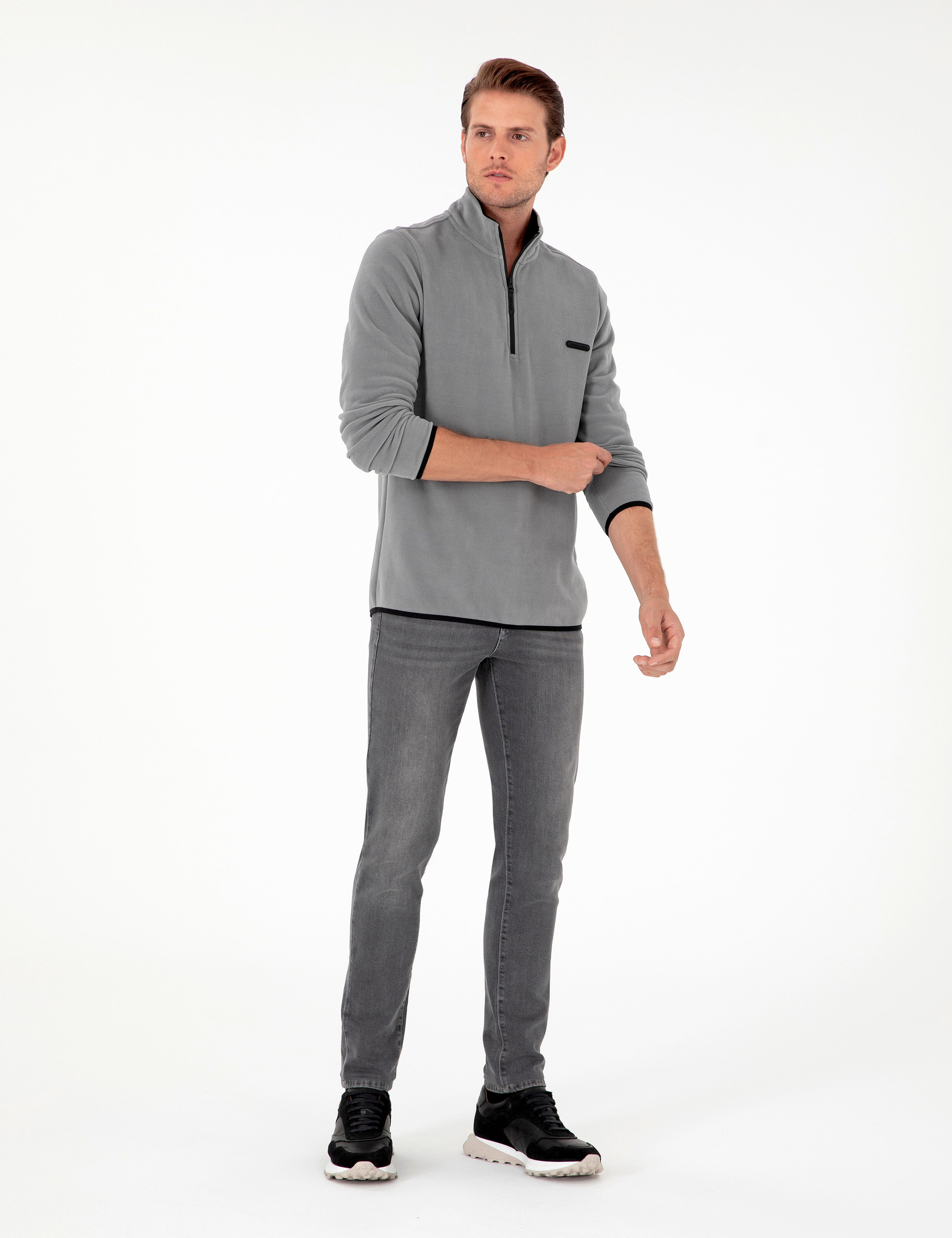 Gri Regular Fit Yarım Fermuarlı Polar Sweatshirt - Image 4