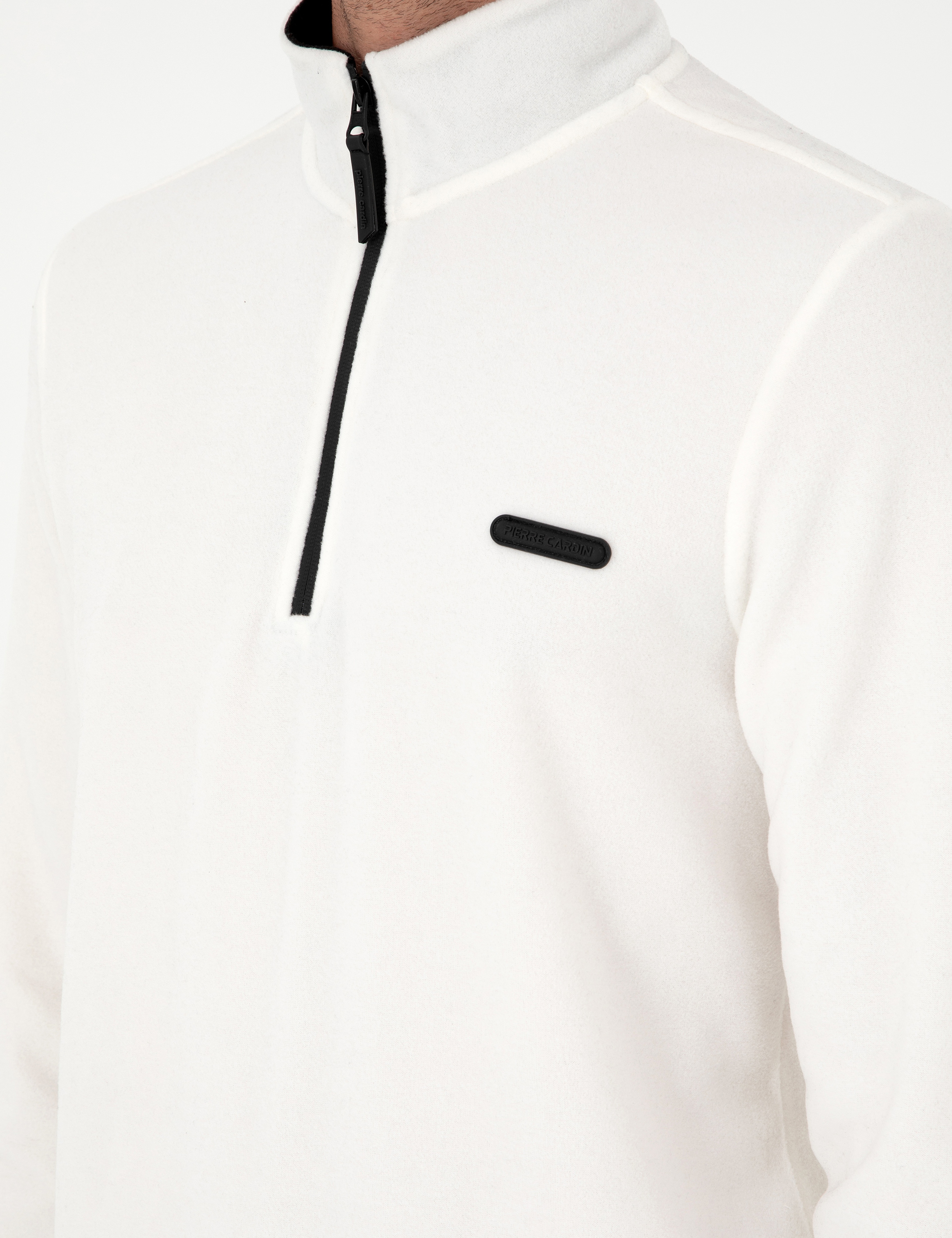 Beyaz Regular Fit Yarım Fermuarlı Polar Sweatshirt - Image 7