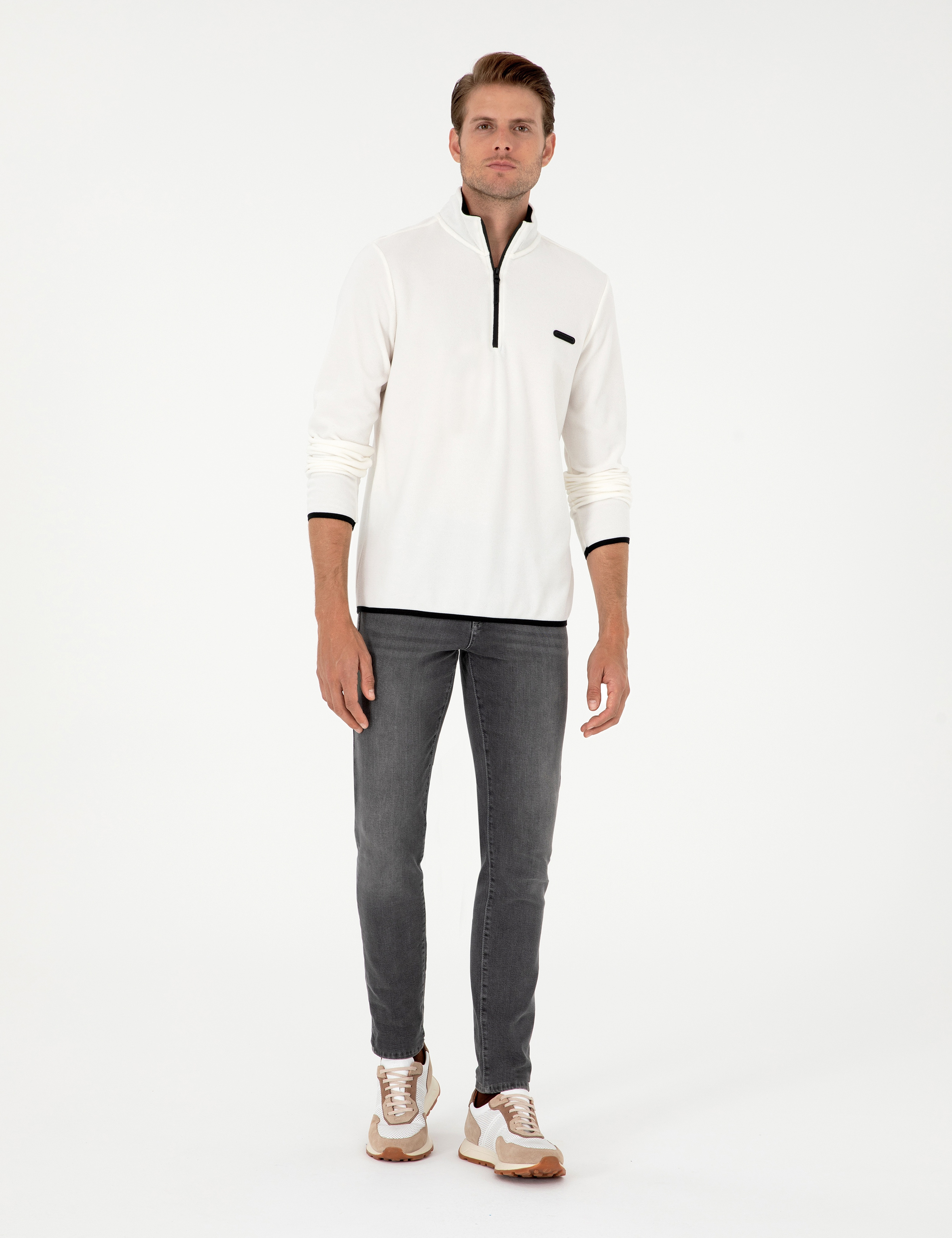 Beyaz Regular Fit Yarım Fermuarlı Polar Sweatshirt
