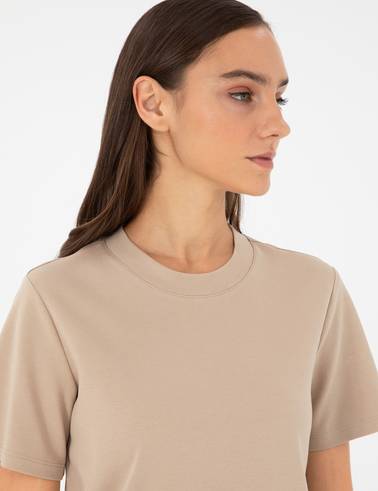 Bej Slim Fit Bisiklet Yaka Basic Tişört
