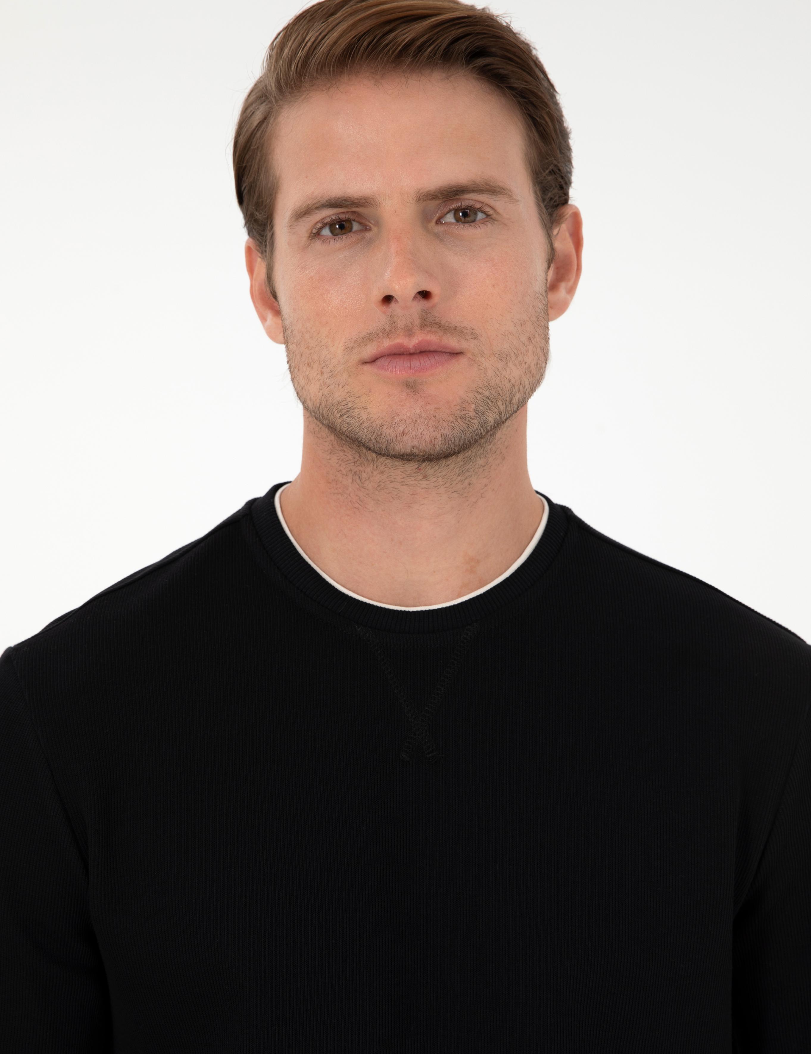 Siyah Regular Fit Sweatshirt