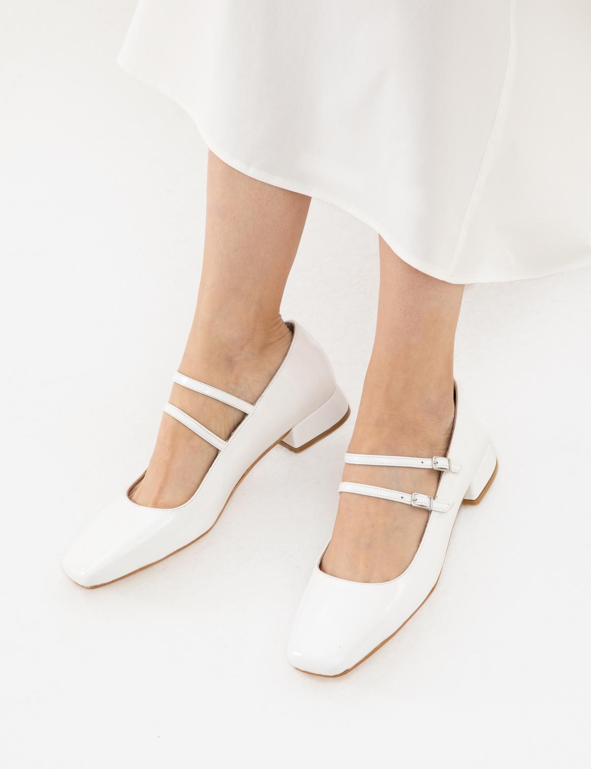 Krem Çift Bantlı Topuklu Ayakkabı