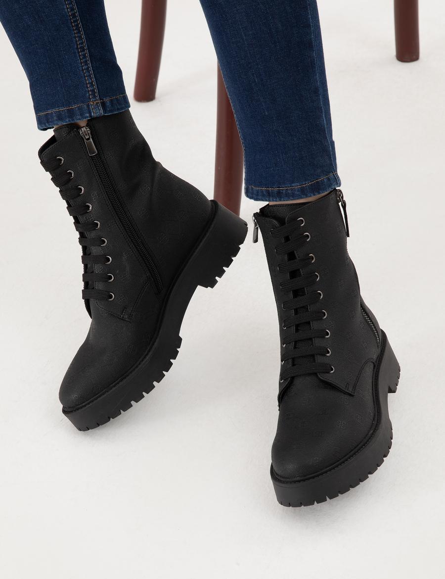 Siyah Bağcıklı Desenli Bot