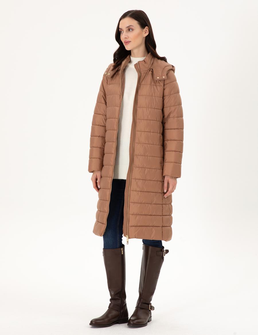 Kahverengi Kapüşonlu Kapitone Mont