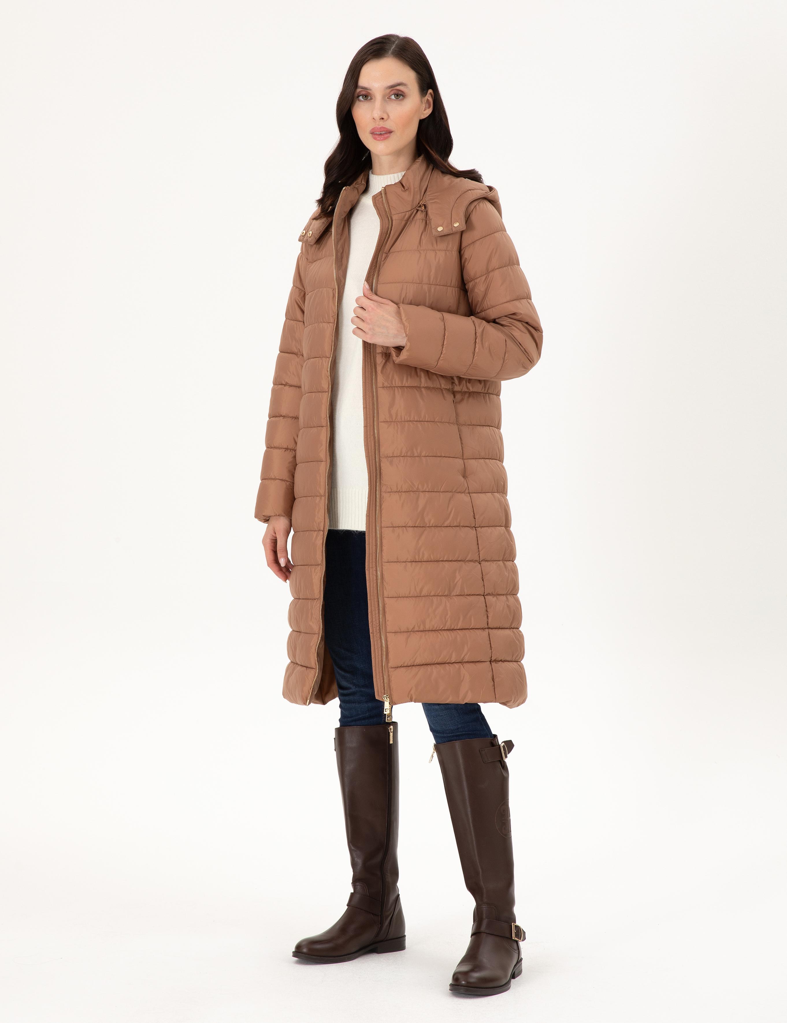 Kahverengi Kapüşonlu Kapitone Mont