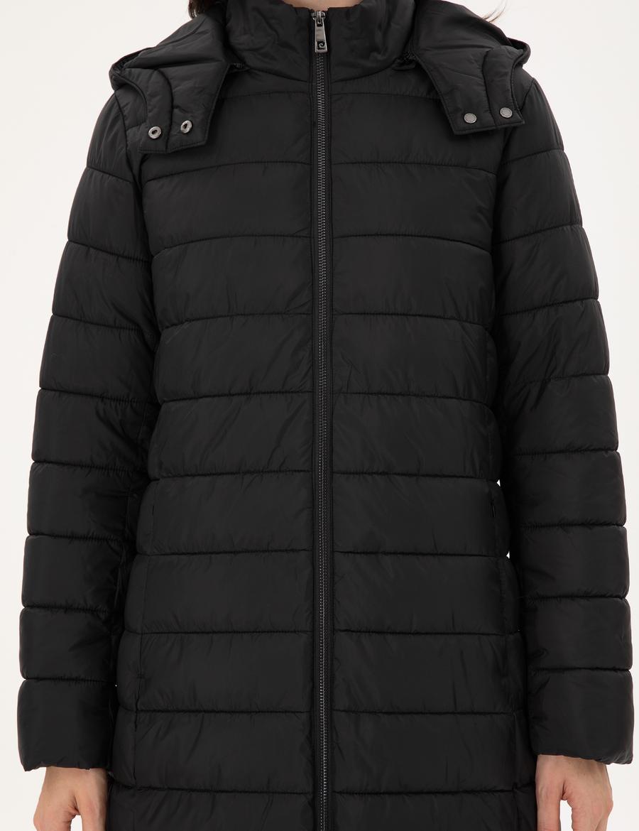 Siyah Kapüşonlu Kapitone Uzun Mont