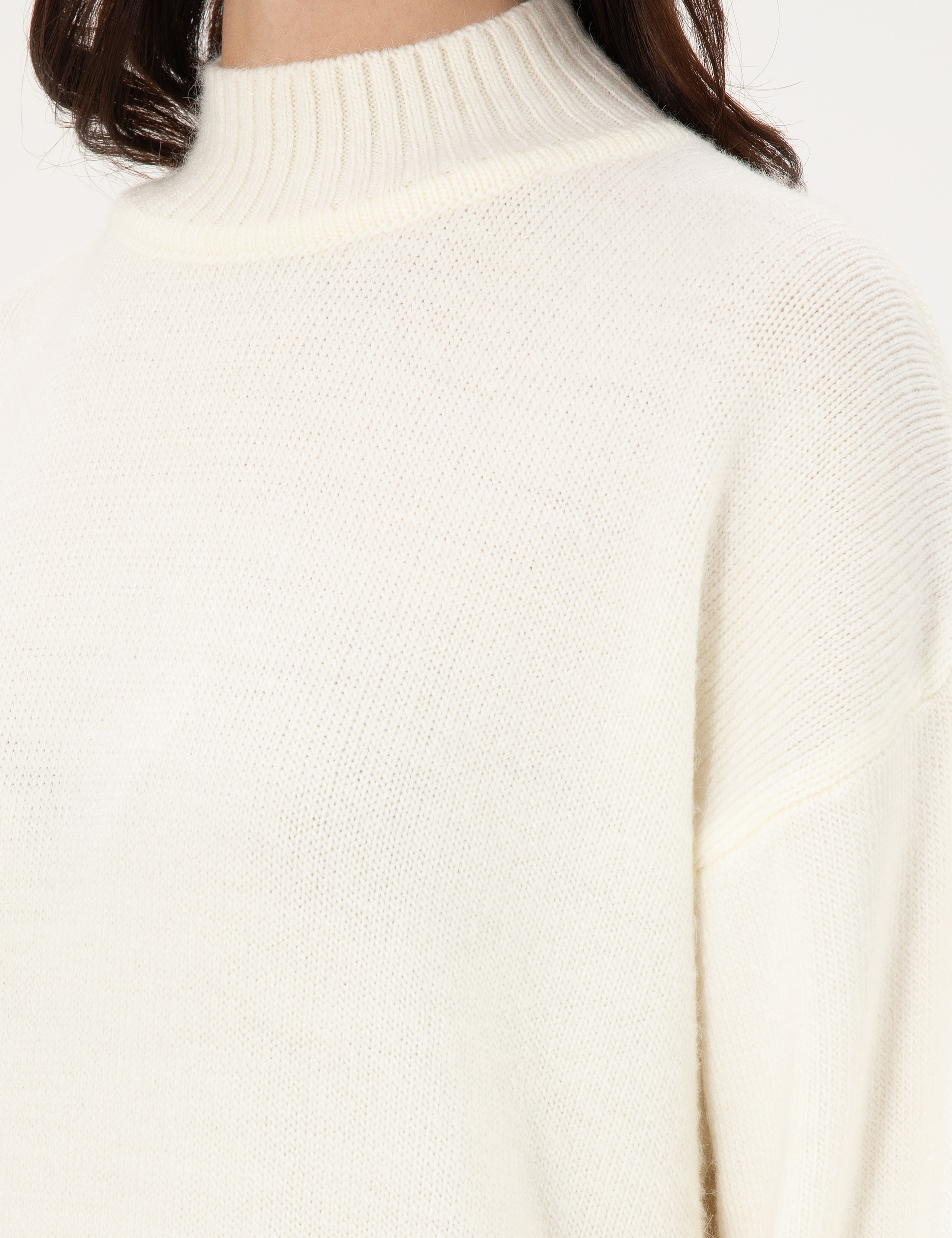 Ekru Oversize Yarım Balıkçı Kazak - Image 7