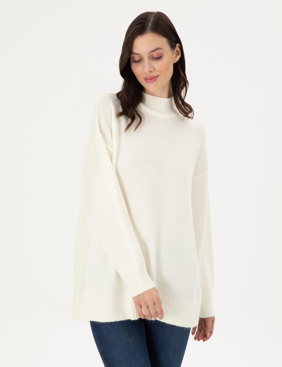 Ekru Oversize Yarım Balıkçı Kazak