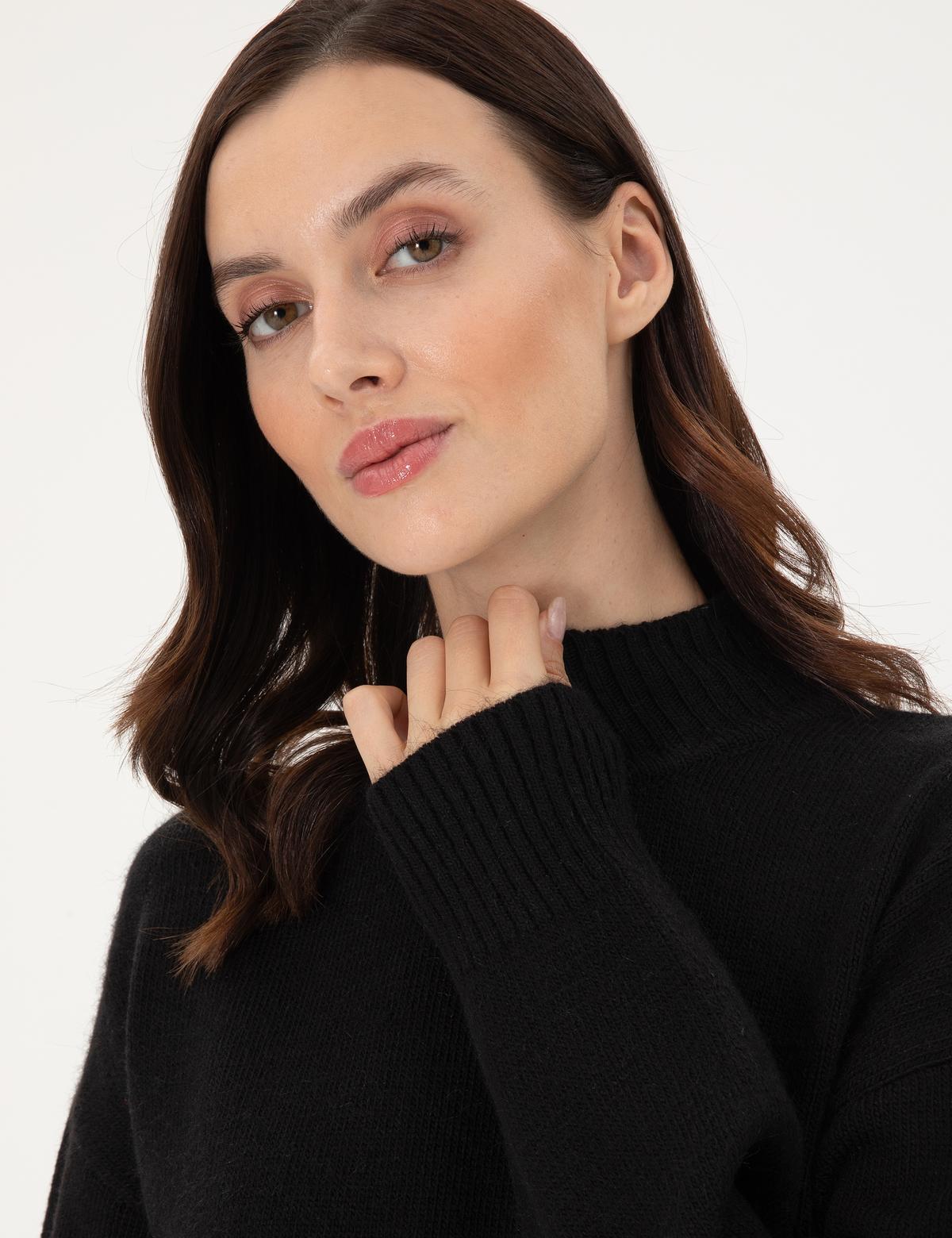 Siyah Oversize Yarım Balıkçı Kazak - 50301841008