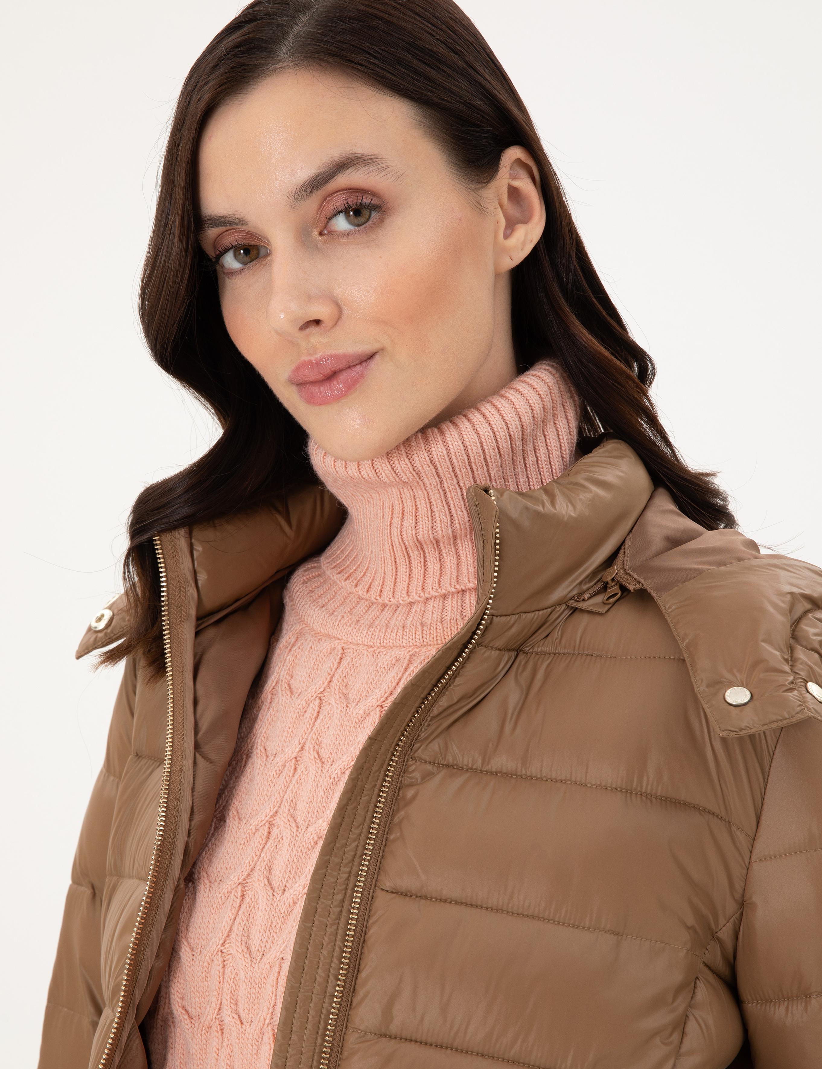 Kahverengi Kapüşonlu Kapitone Mont