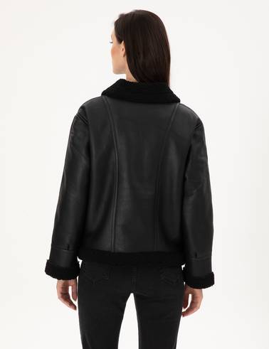 Siyah Regular Fit Mont