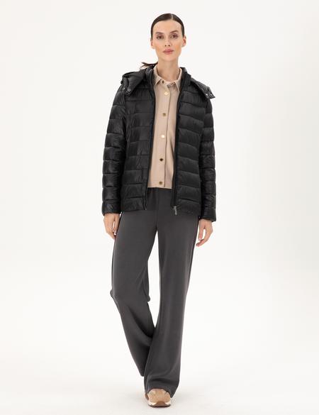 Siyah Kapüşonlu Kapitone Mont - 50297332002