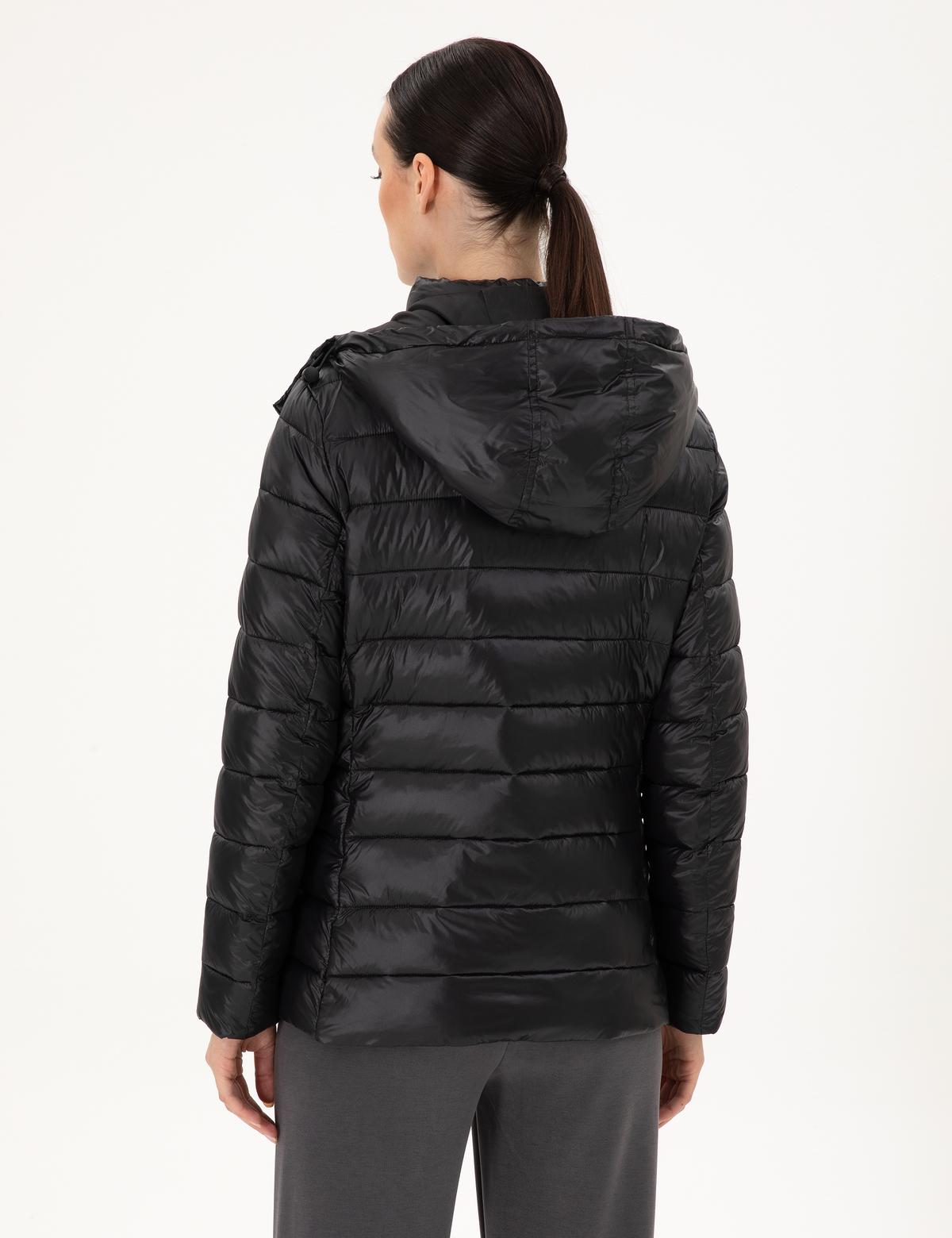 Siyah Kapüşonlu Kapitone Mont - 50297332002