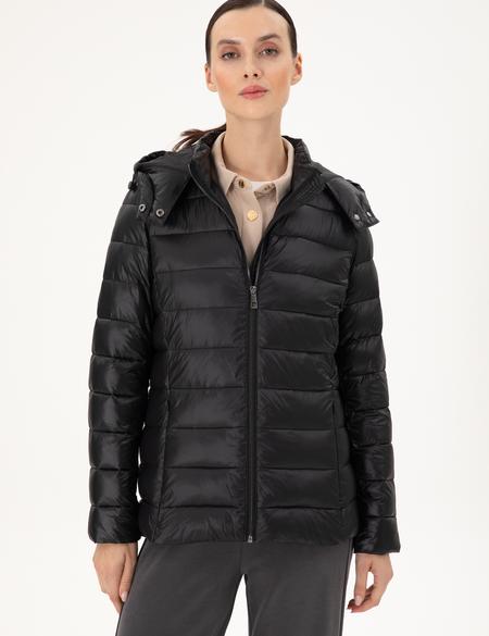 Siyah Kapüşonlu Kapitone Mont - 50297332002