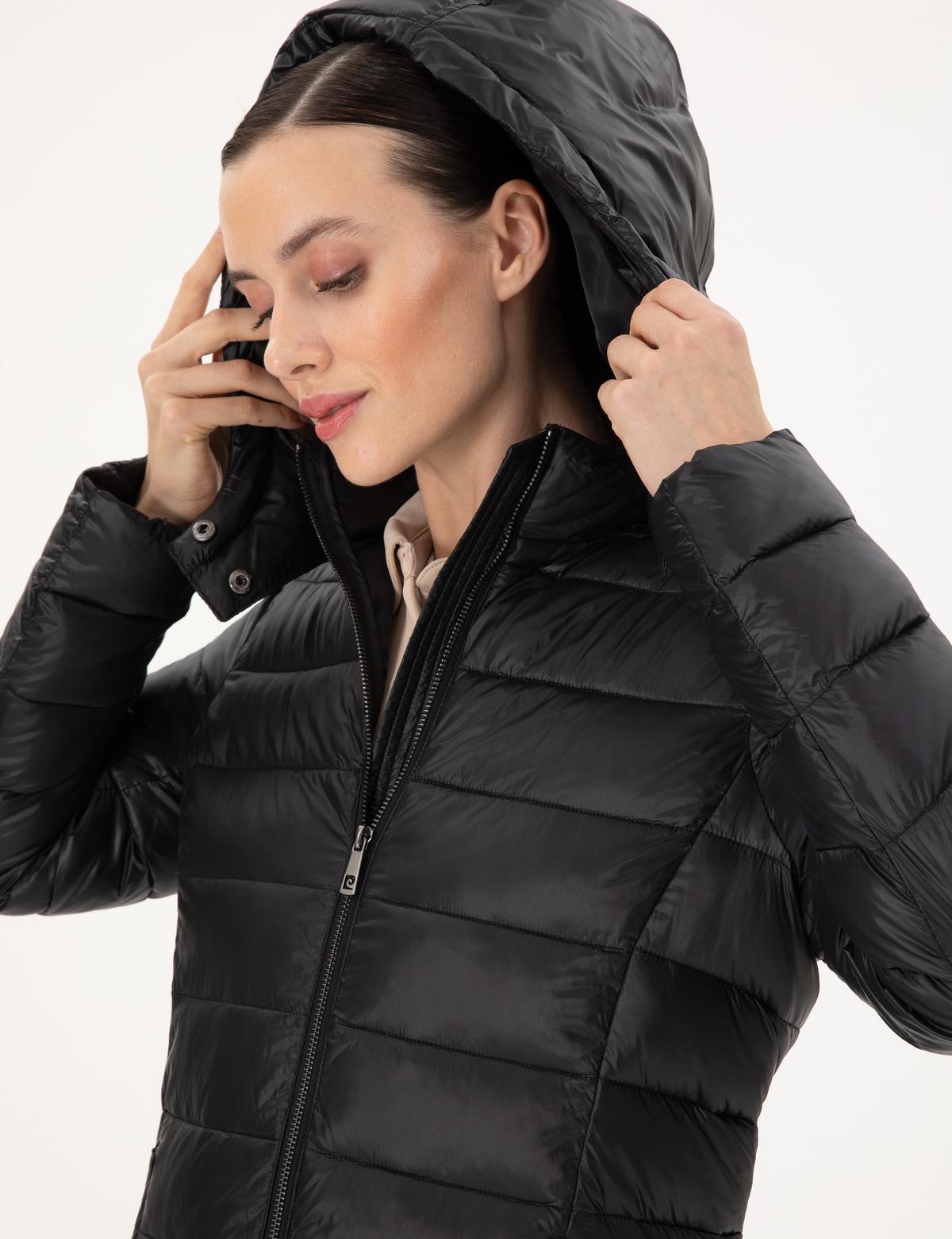 Siyah Kapüşonlu Kapitone Mont - 50297332002