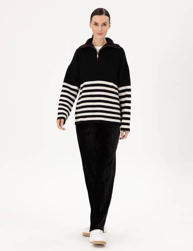 Siyah Loose Fit Eşofman Altı
